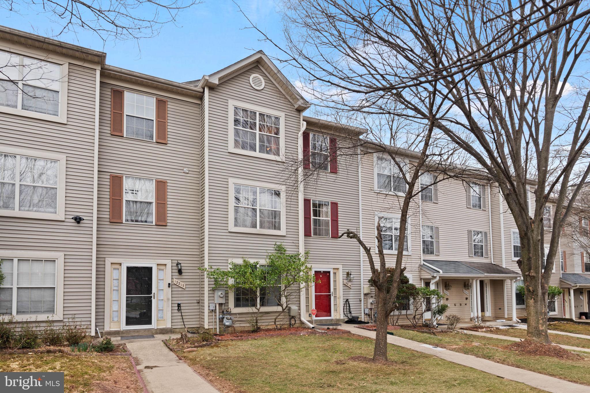 12219 BARE BUSH PATH