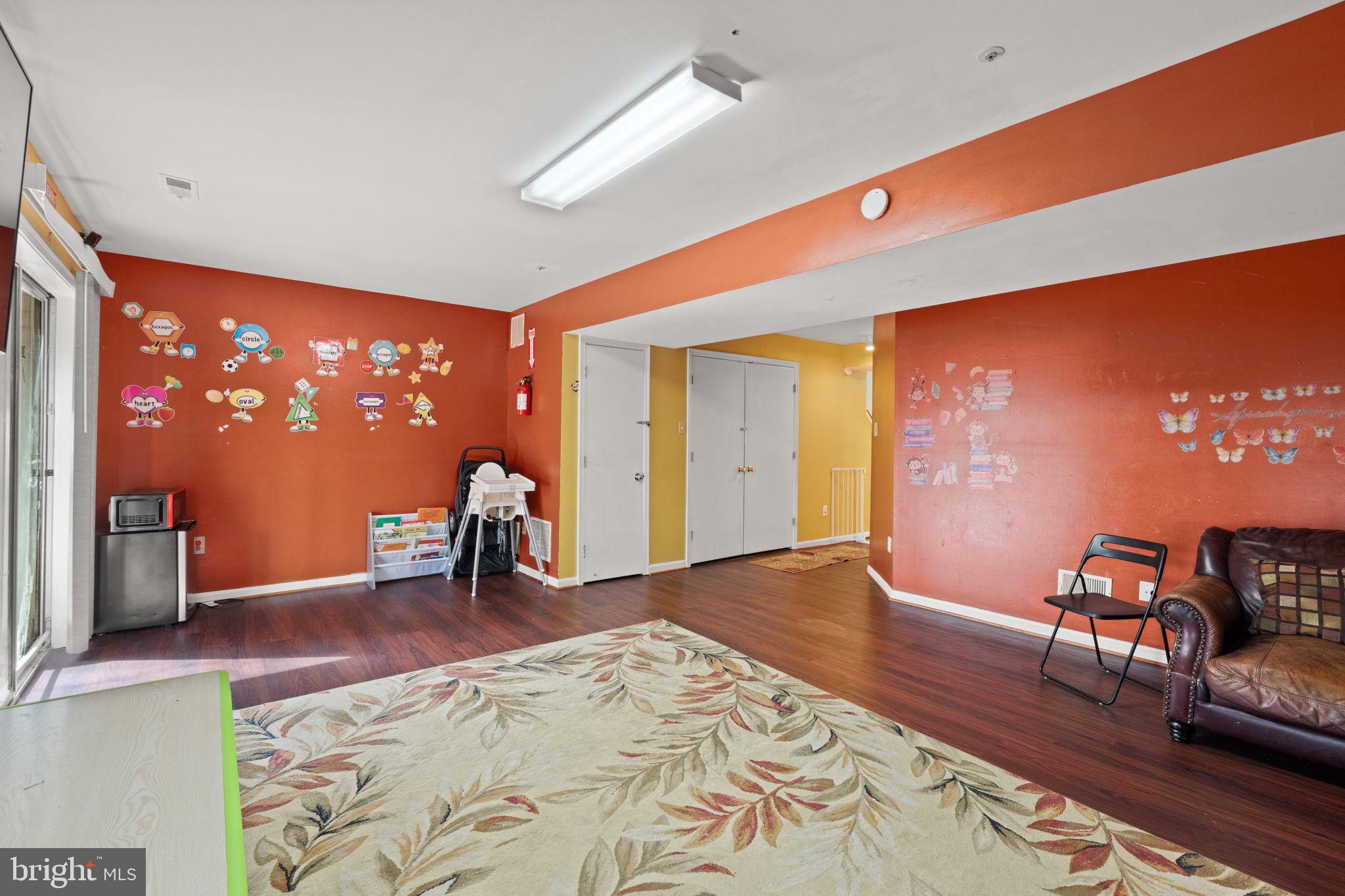 VILLAGE OF HICKORY RIDGE - Residential