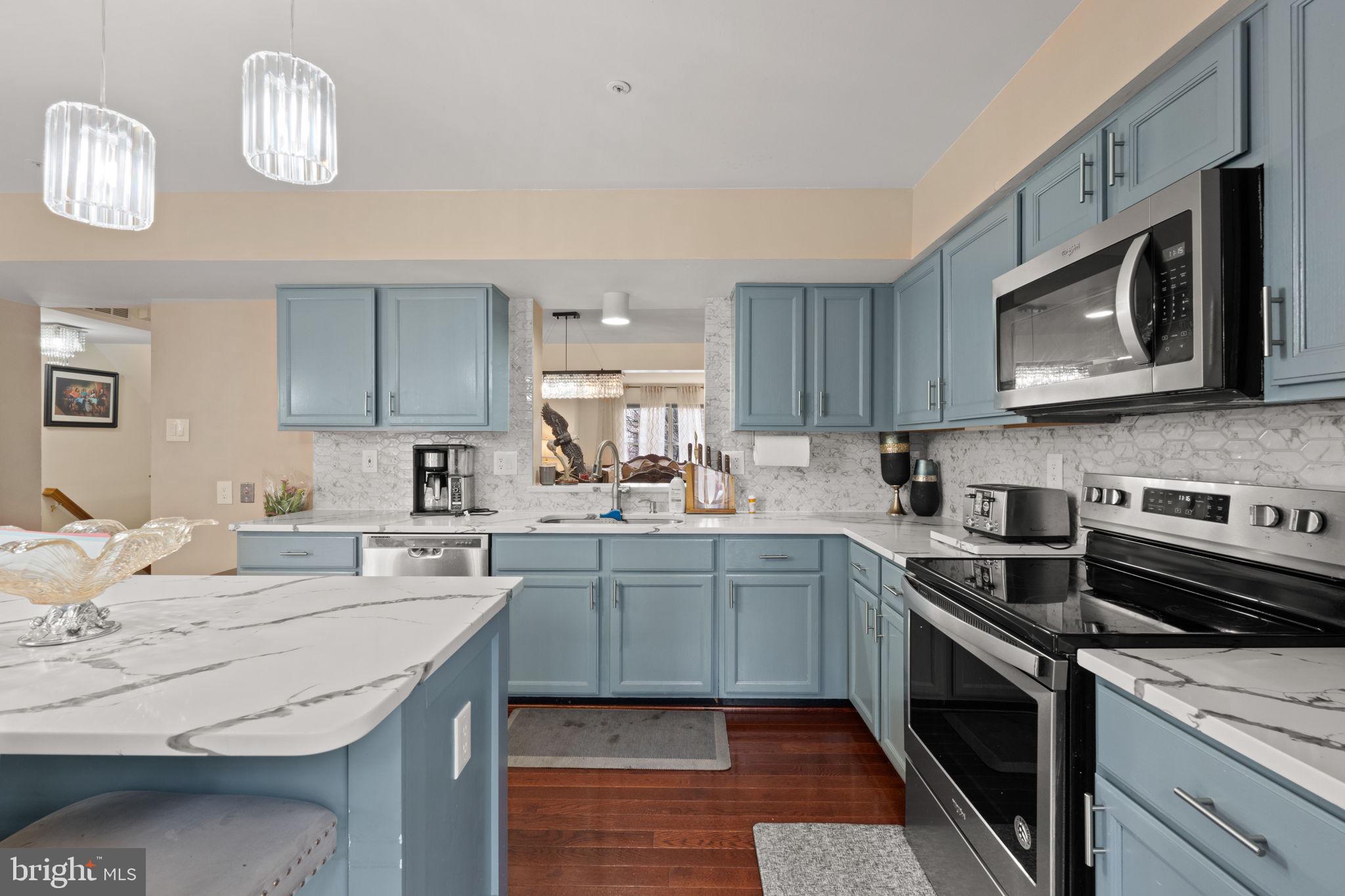 VILLAGE OF HICKORY RIDGE - Residential