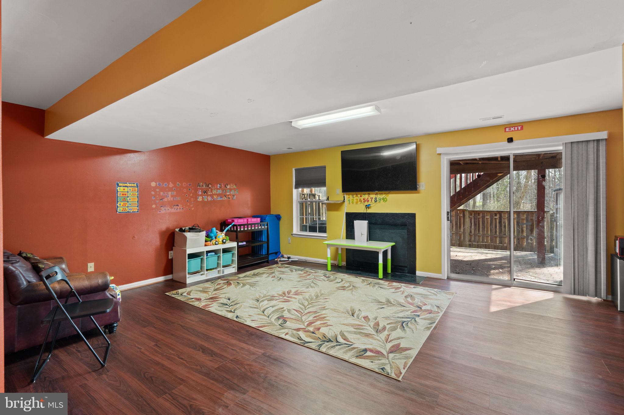 VILLAGE OF HICKORY RIDGE - Residential