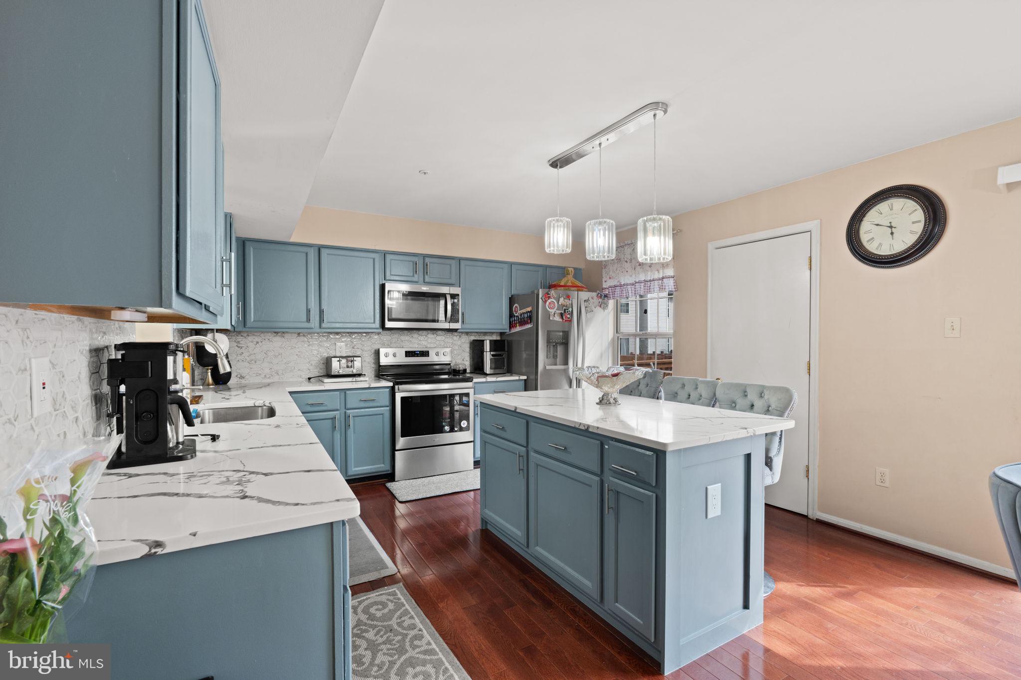 VILLAGE OF HICKORY RIDGE - Residential