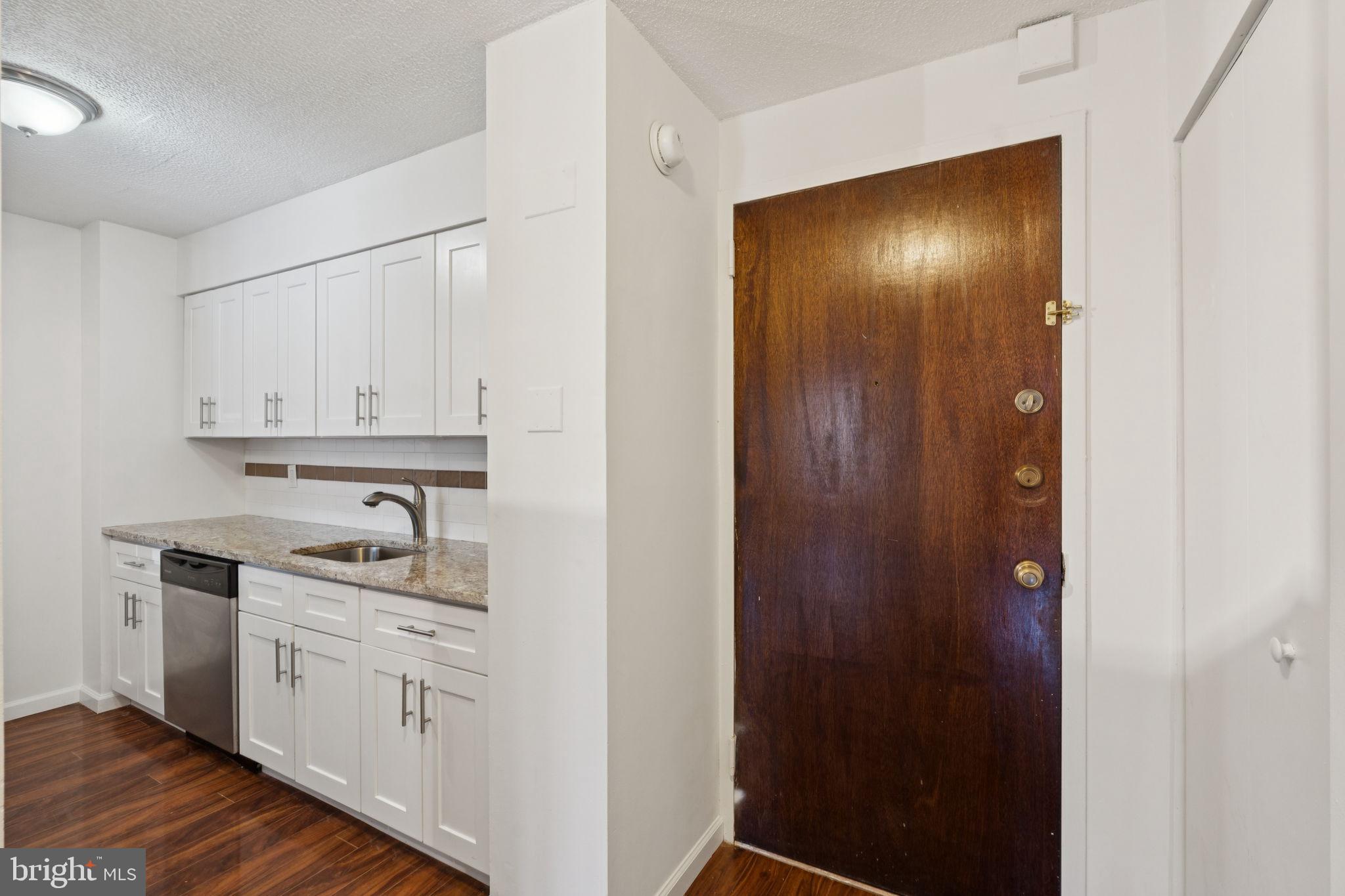 1420 LOCUST STREET 7L