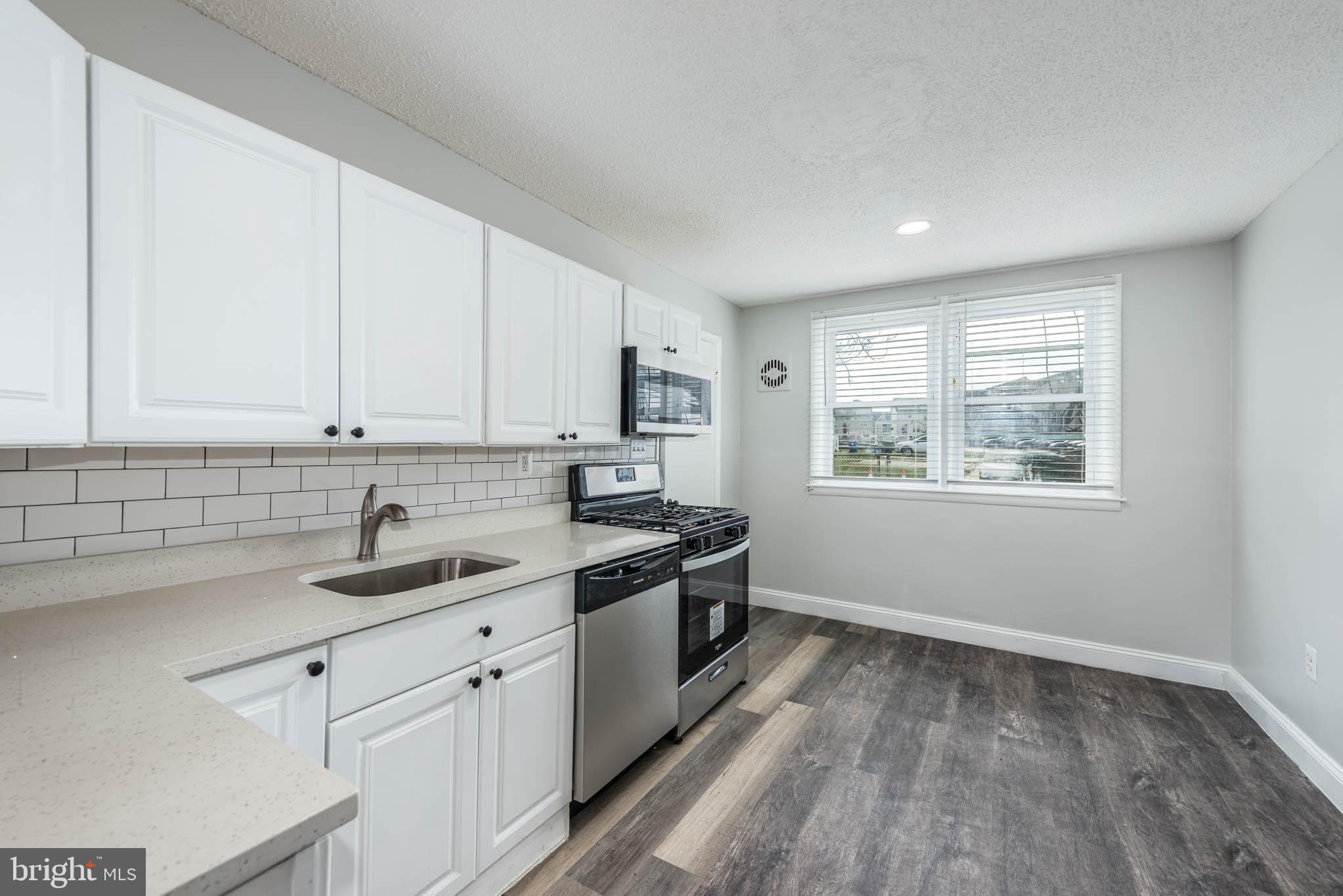 FRANKFORD - Residential Lease