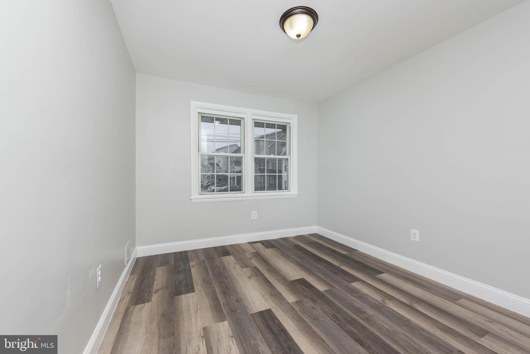 FRANKFORD - Residential Lease