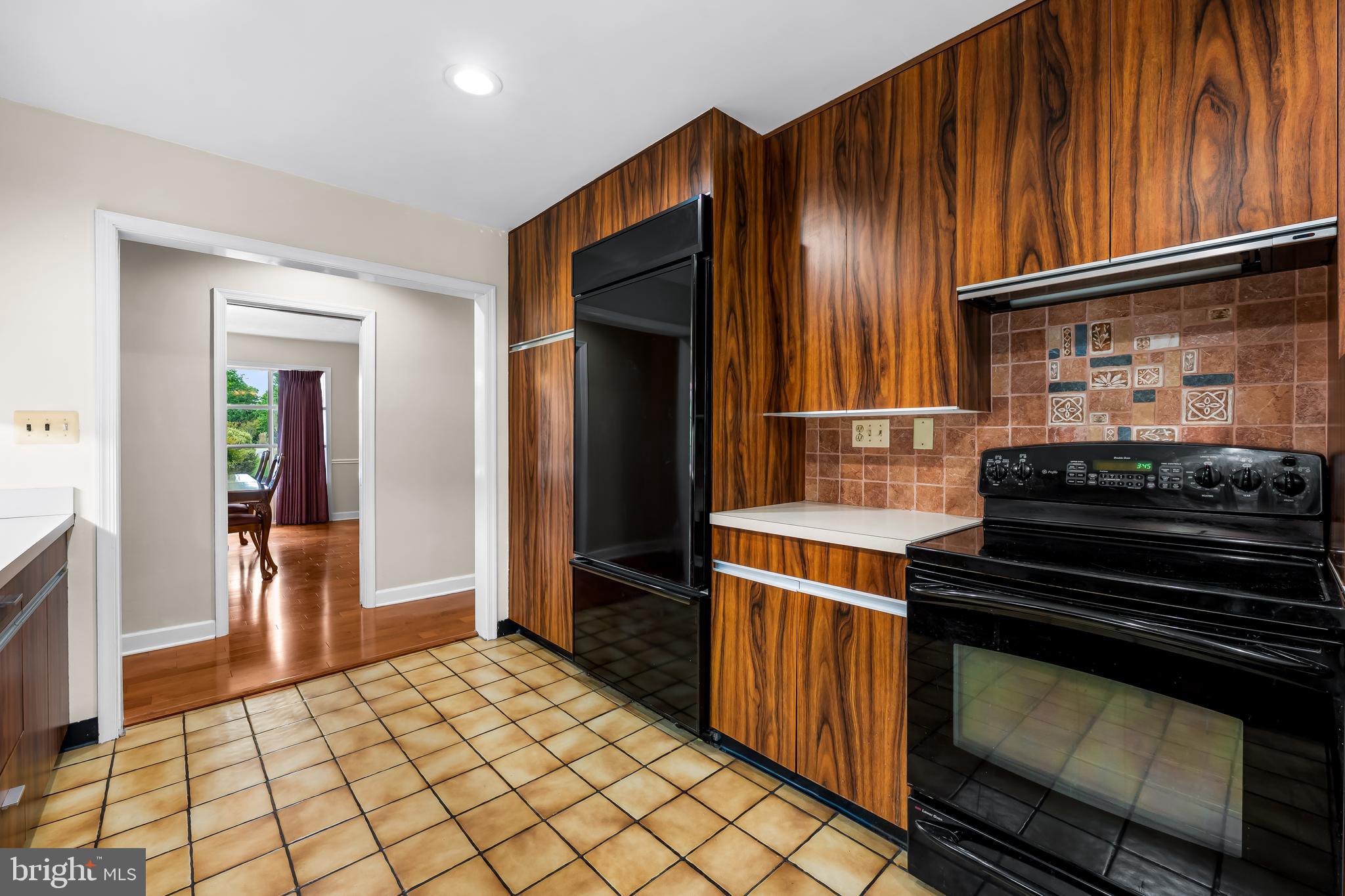 DUMBARTON HEIGHTS - Residential