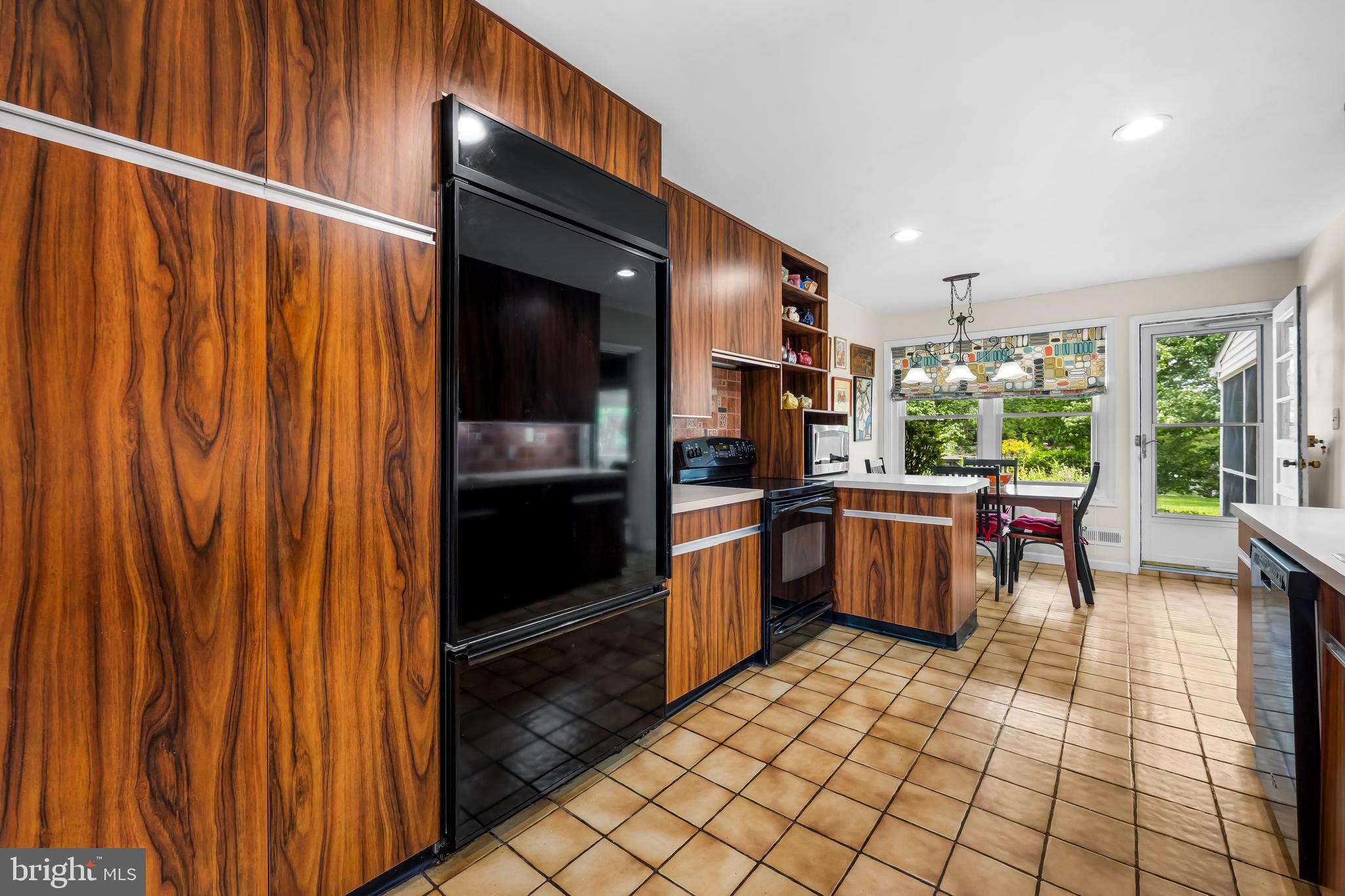 DUMBARTON HEIGHTS - Residential