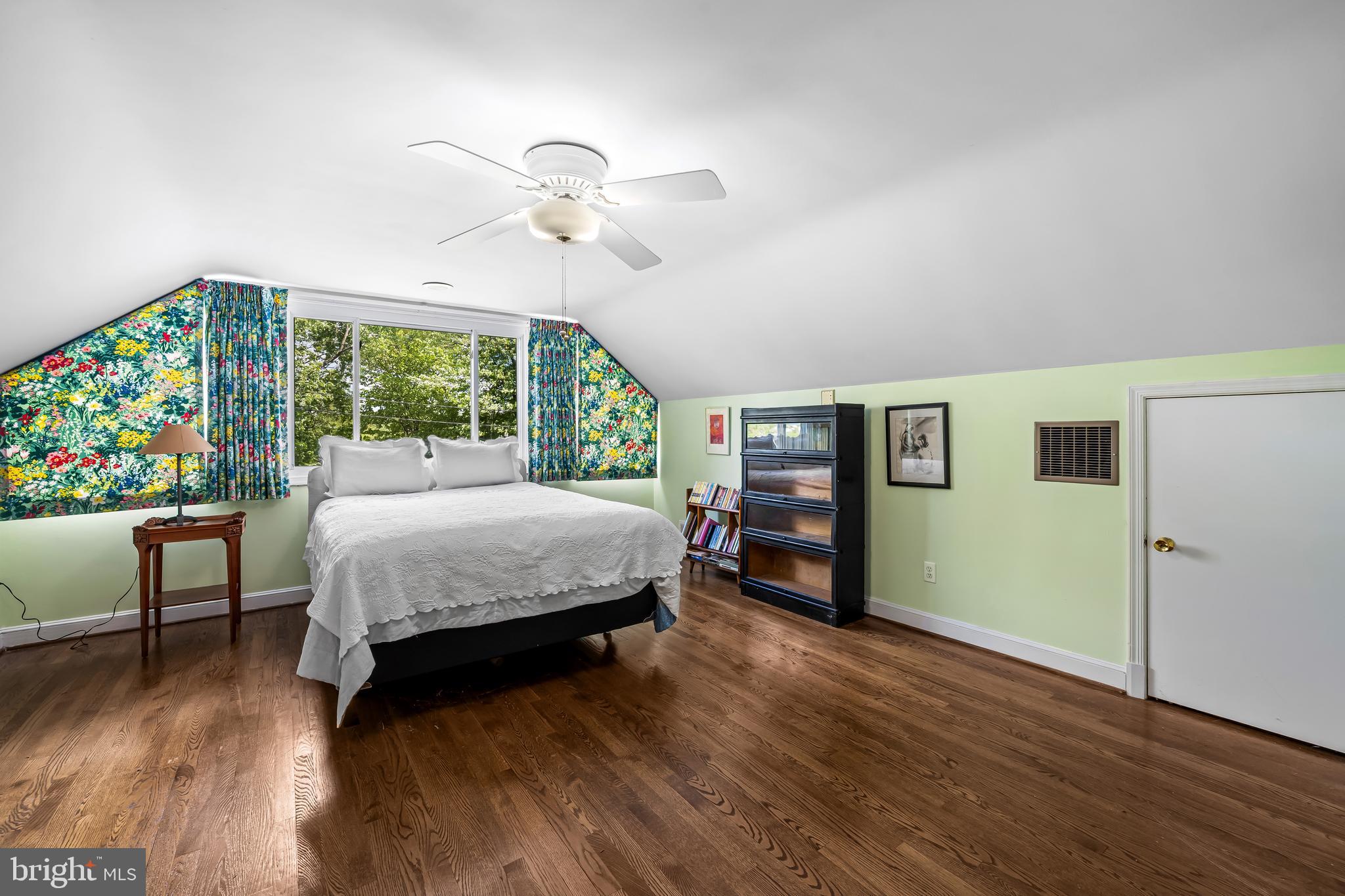 DUMBARTON HEIGHTS - Residential
