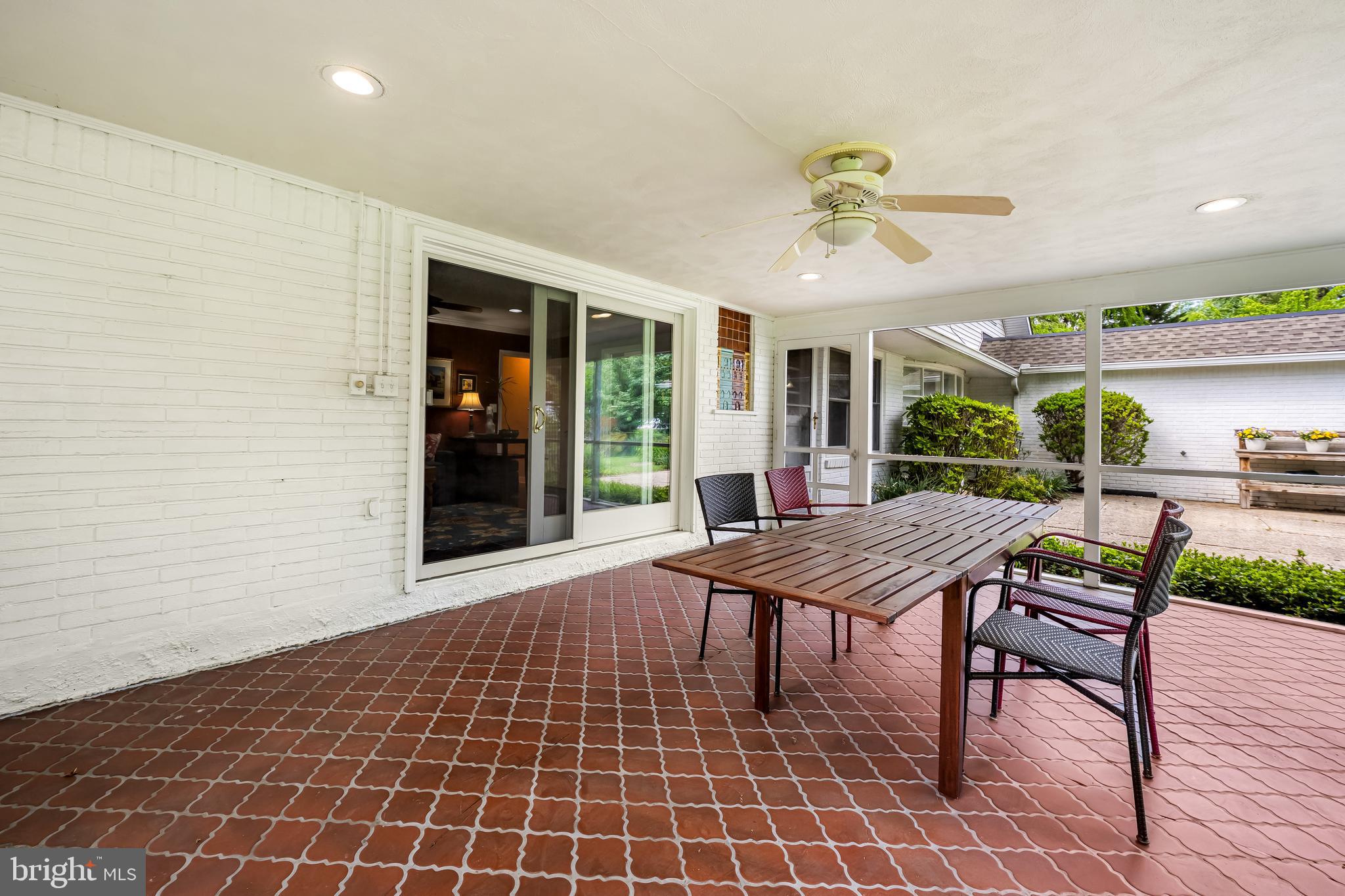 DUMBARTON HEIGHTS - Residential