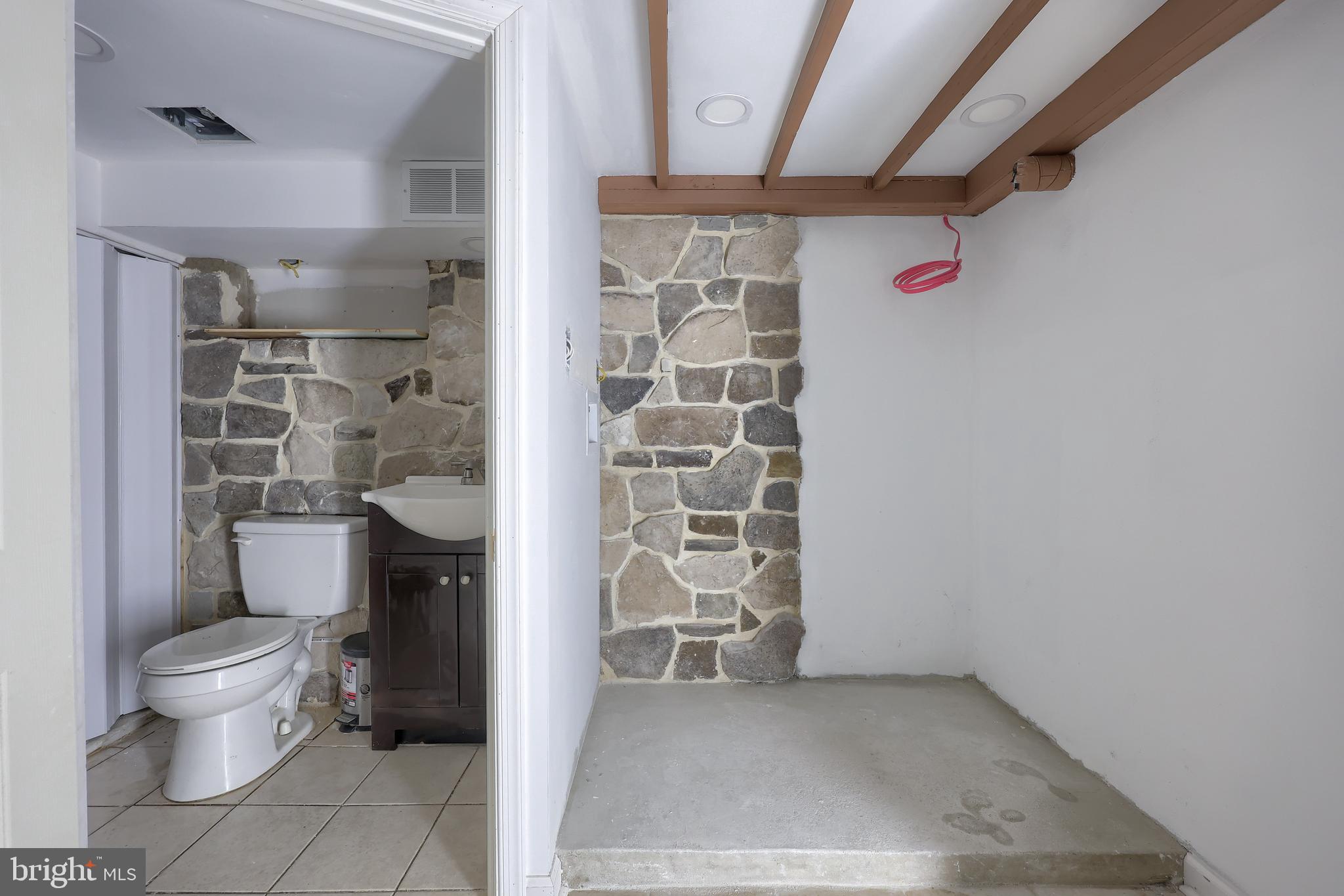 MANOR RIDGE - Residential