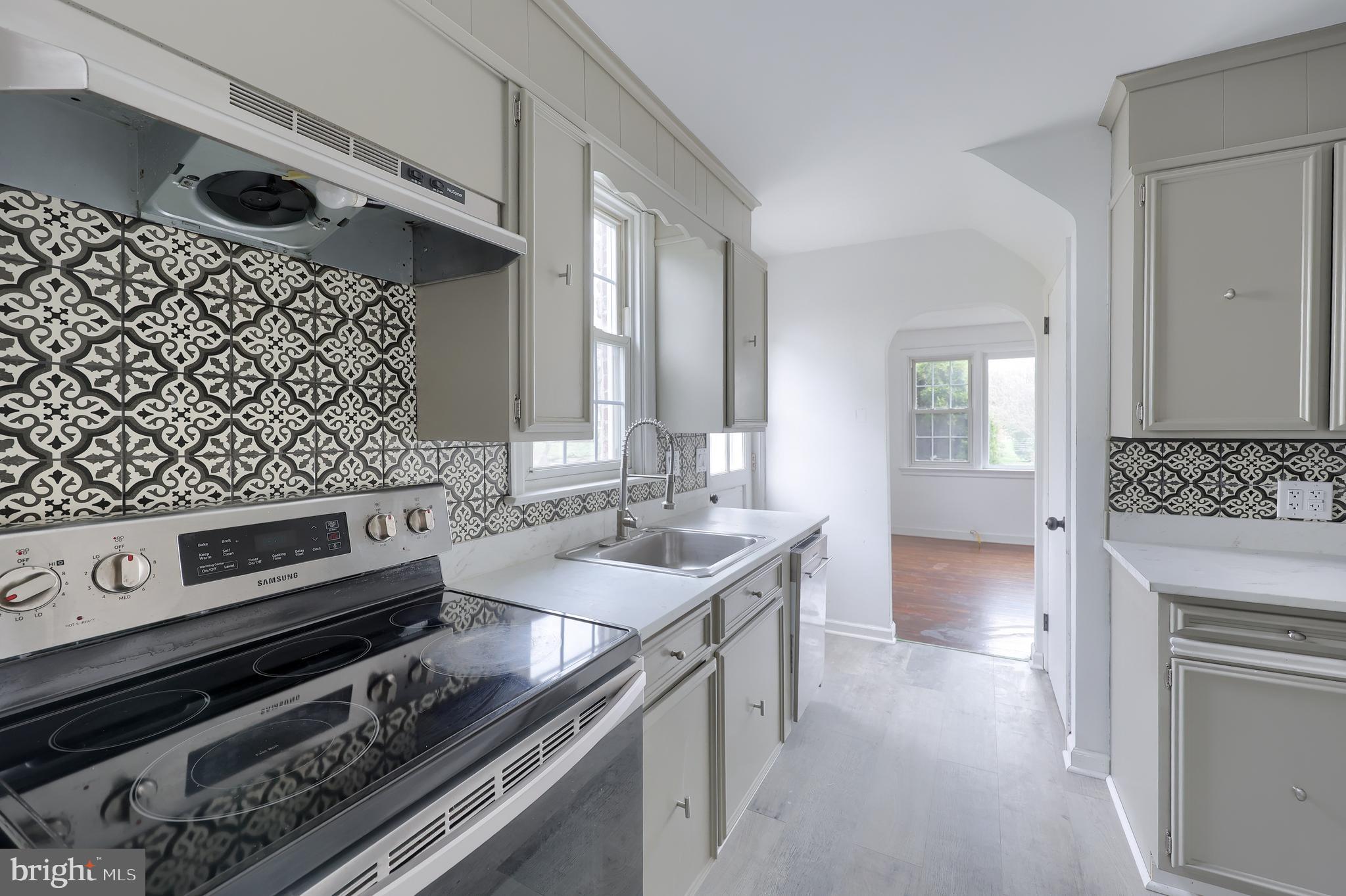 MANOR RIDGE - Residential