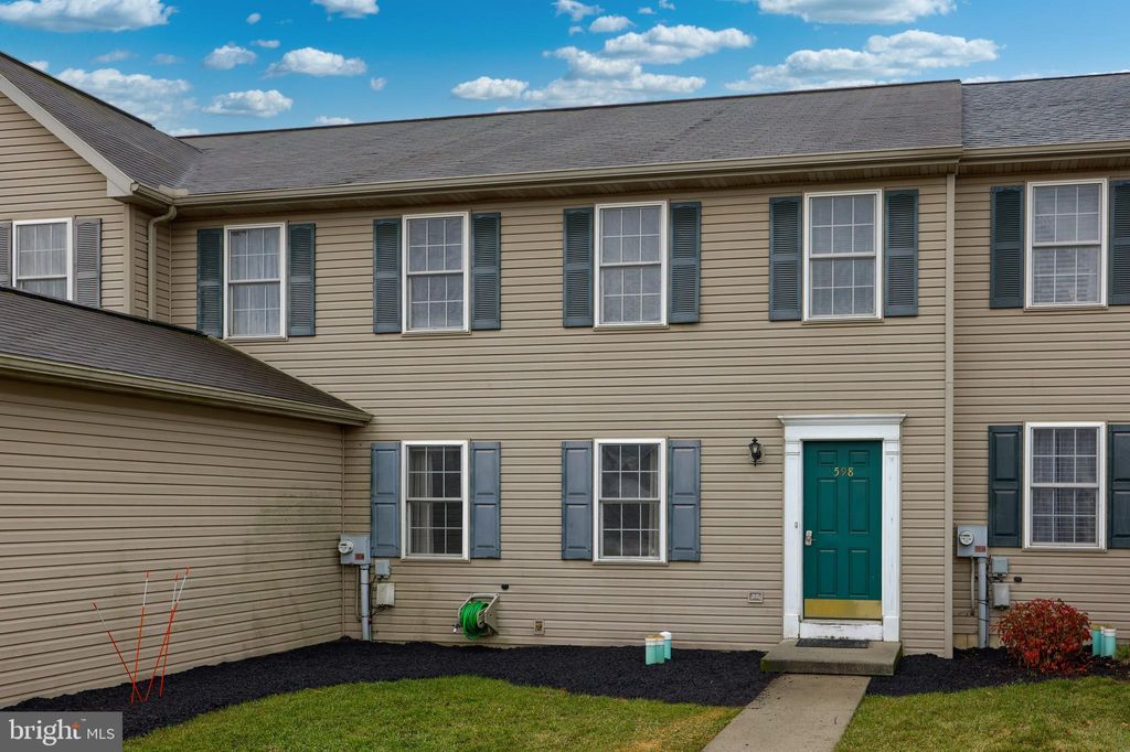 Photo of 598 WOOD DUCK DR, MANHEIM, PA 17545 (MLS # PALA2029996)