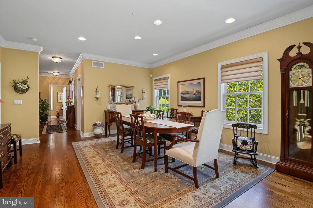 205 PHILLIPS MILL LANE 205