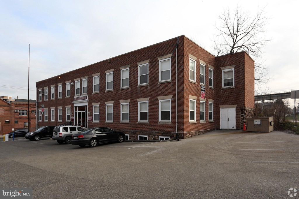 Photo of 424 W Fourth Street, BRIDGEPORT, PA 19405 (MLS # PAMC2120984)