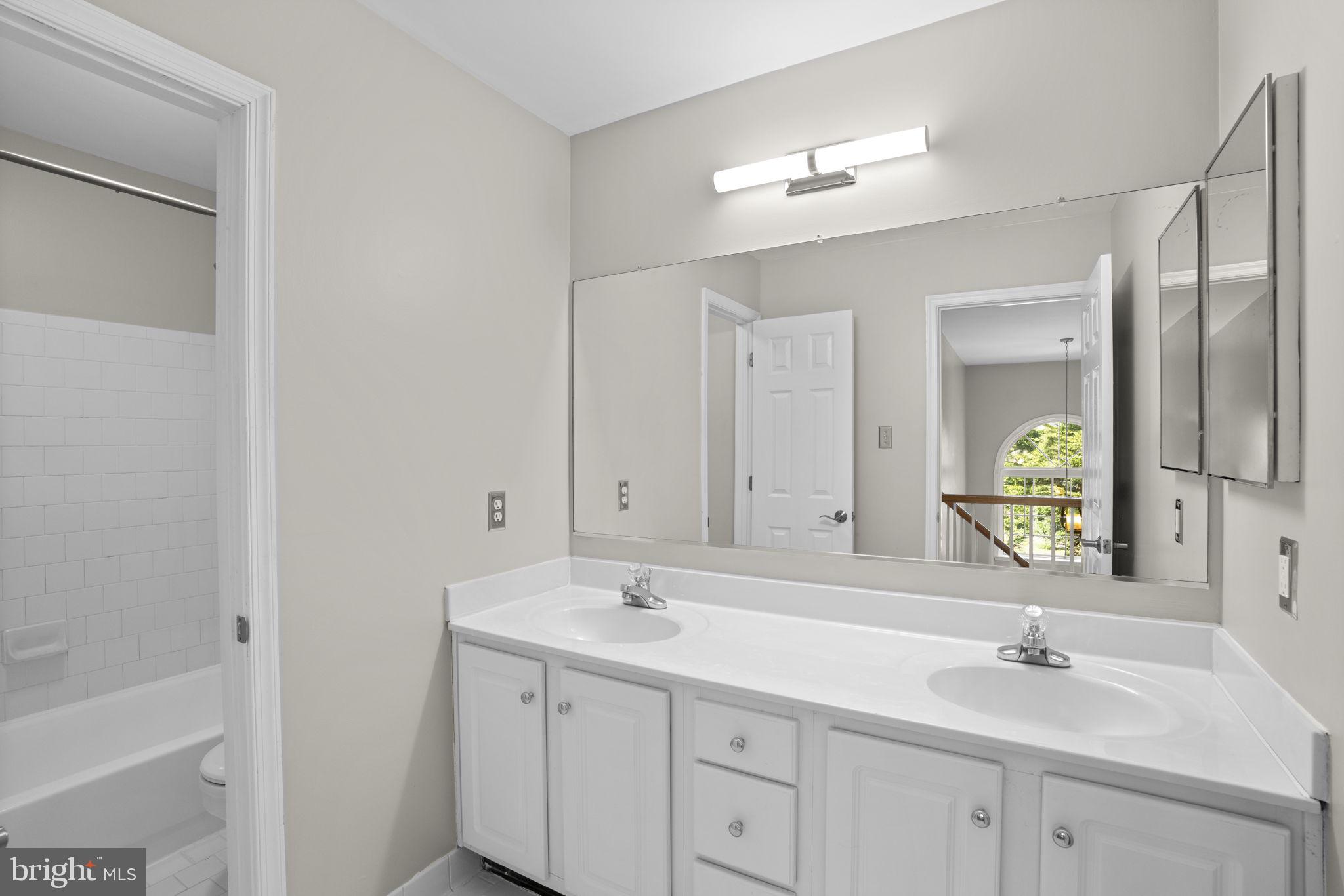 WORTHINGTON RESERVES - Residential