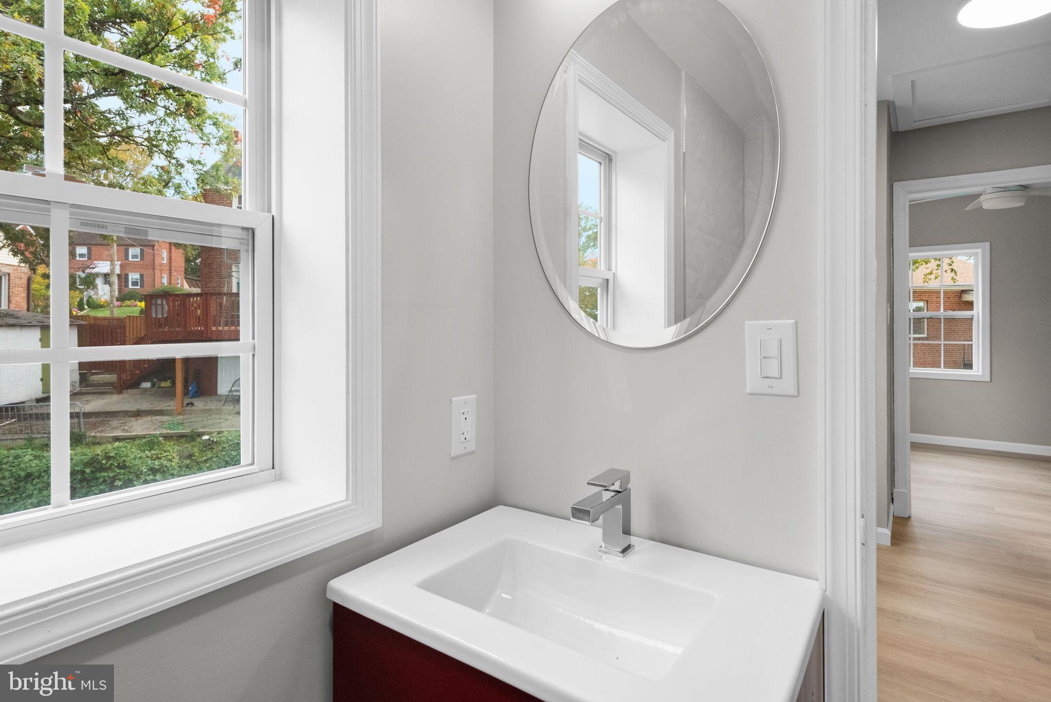 MICHIGAN PARK - Residential