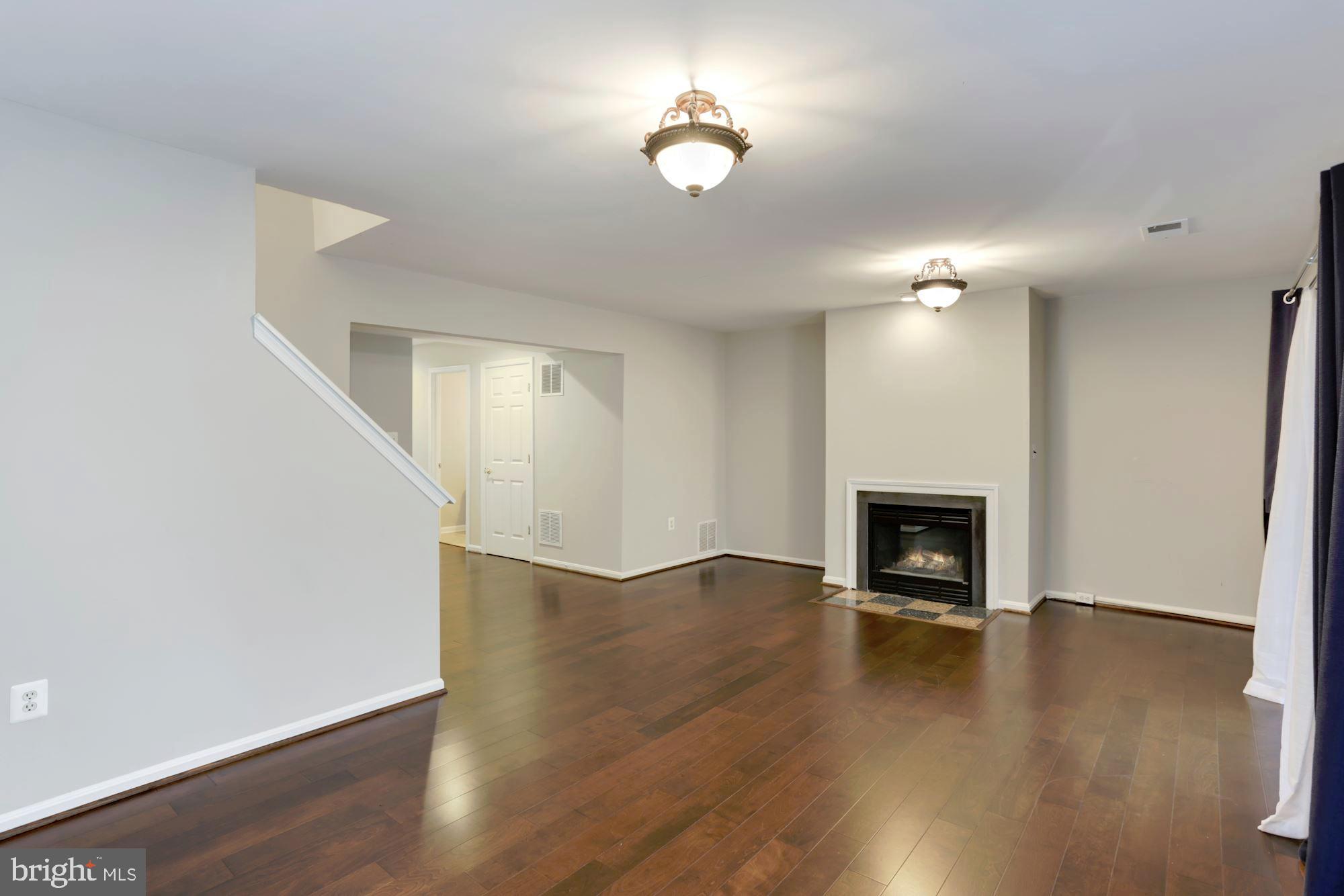 GREAT FALLS CHASE - Residential Lease