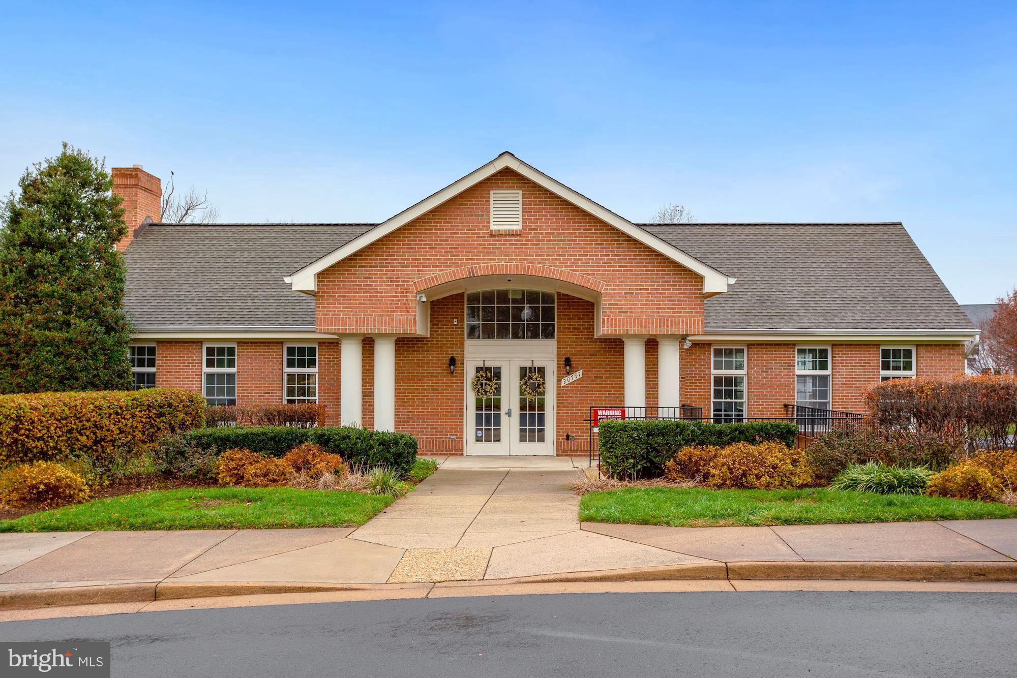 GREAT FALLS CHASE - Residential Lease