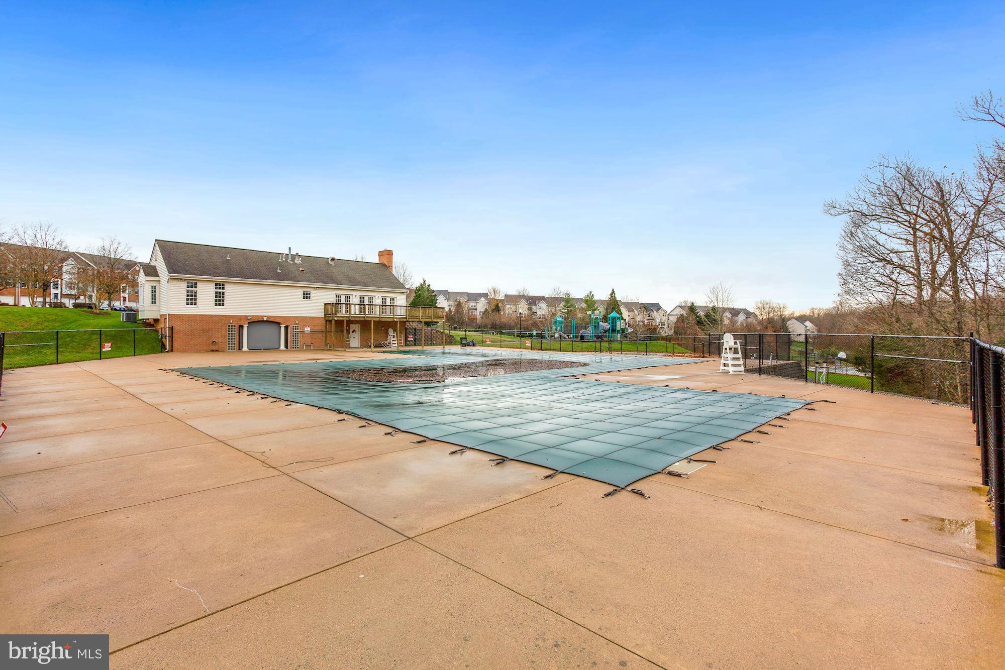 GREAT FALLS CHASE - Residential Lease