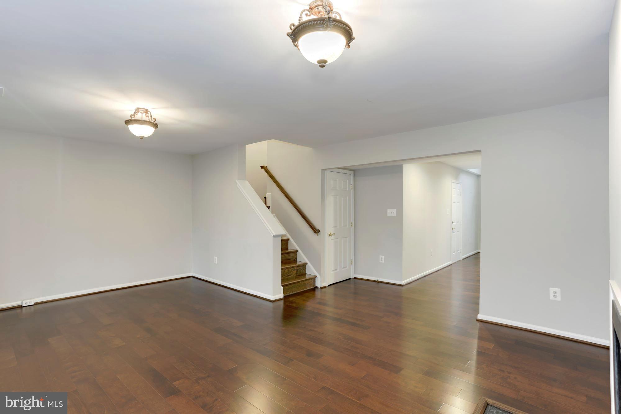 GREAT FALLS CHASE - Residential Lease