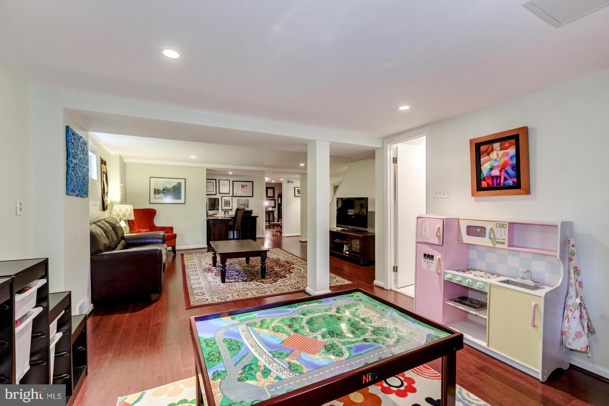 WOODMOOR - Residential