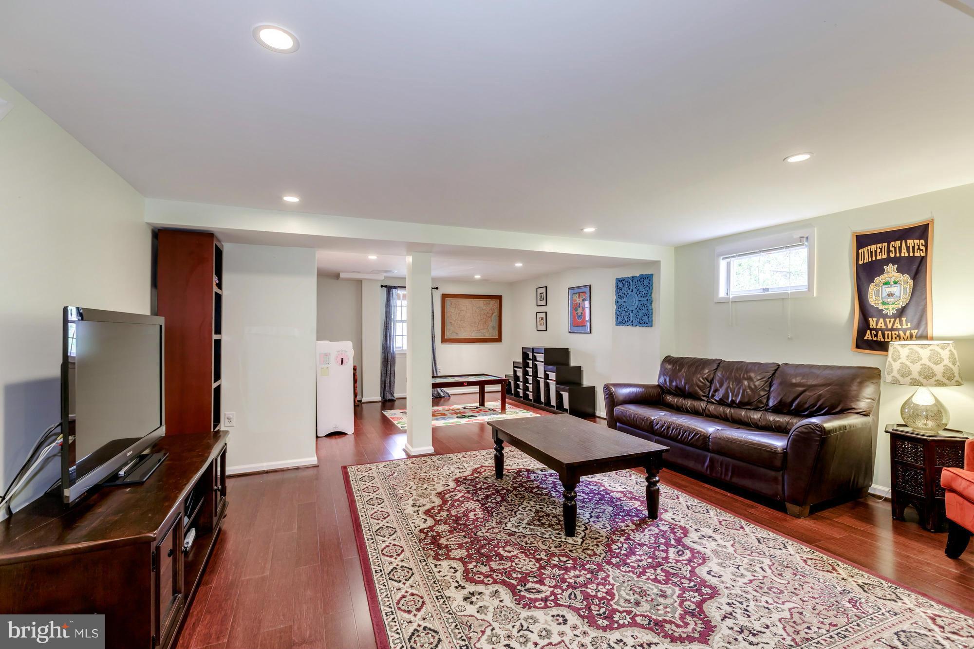 WOODMOOR - Residential