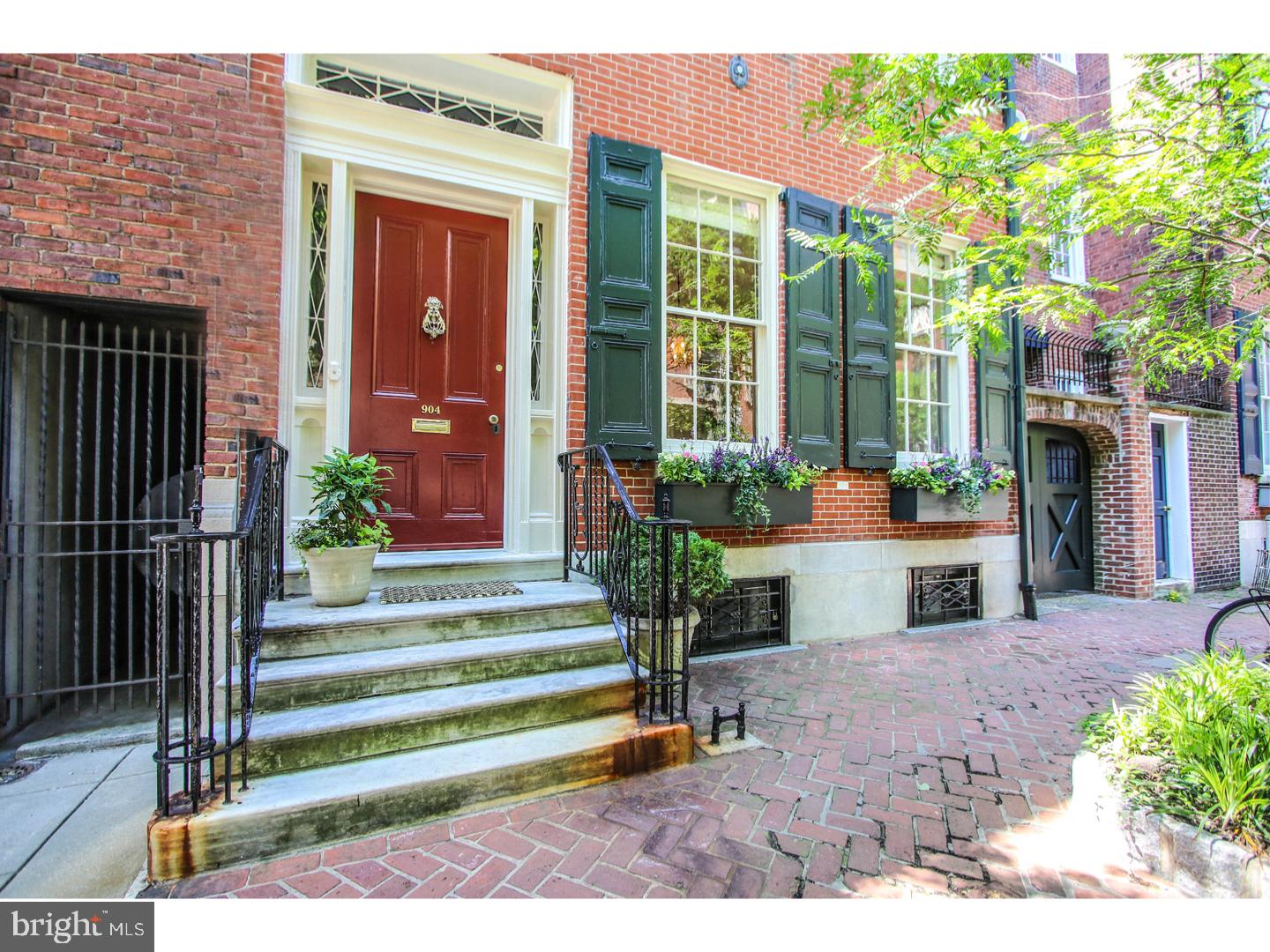 WASHINGTON SQ - Residential