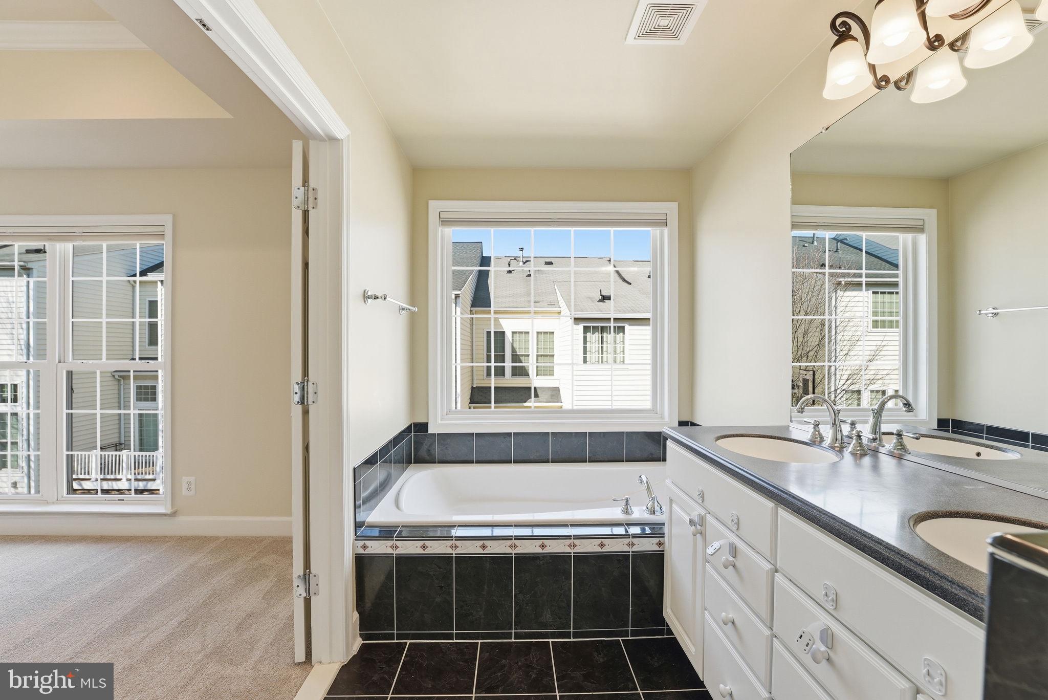 POTOMAC CLUB - Residential