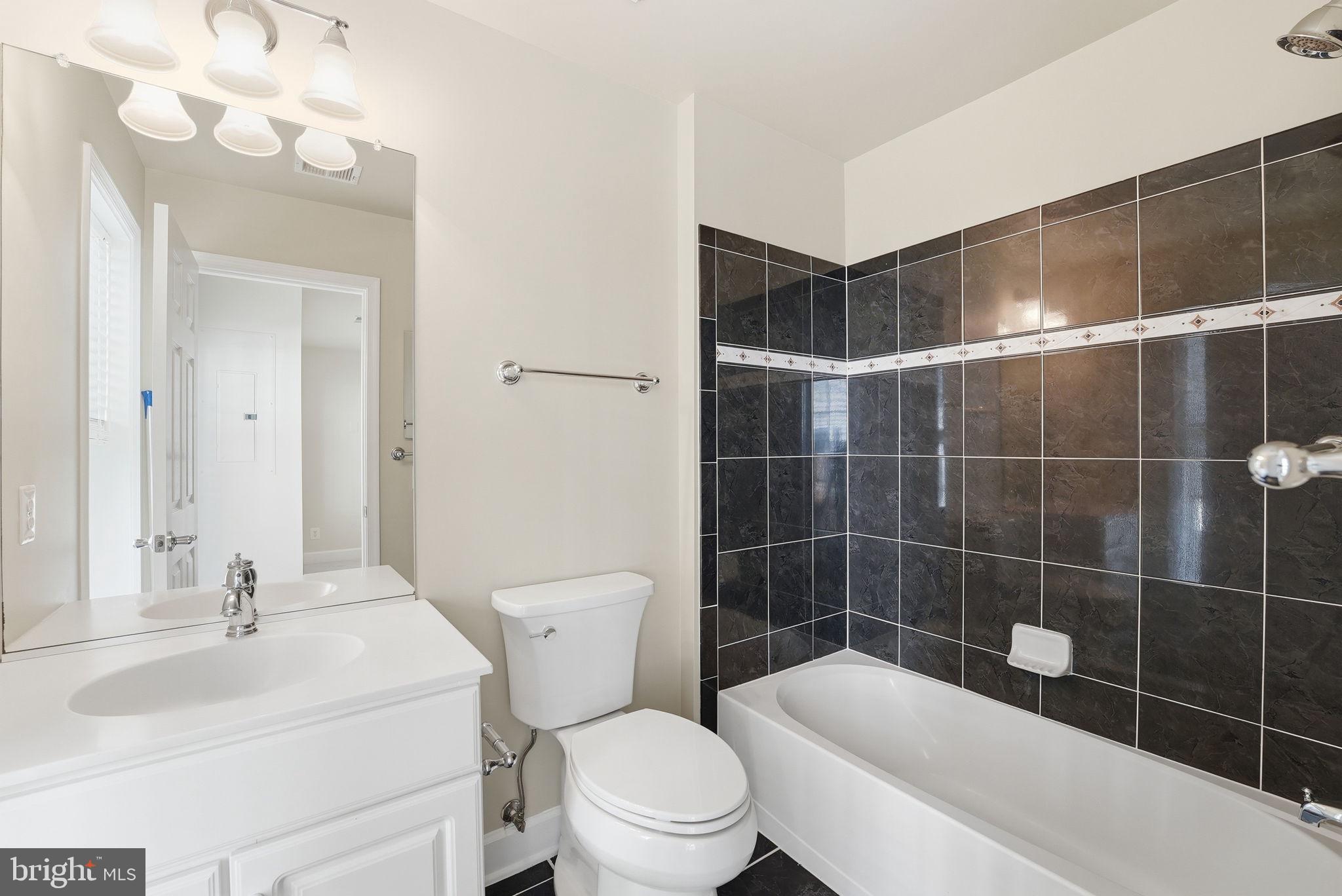 POTOMAC CLUB - Residential