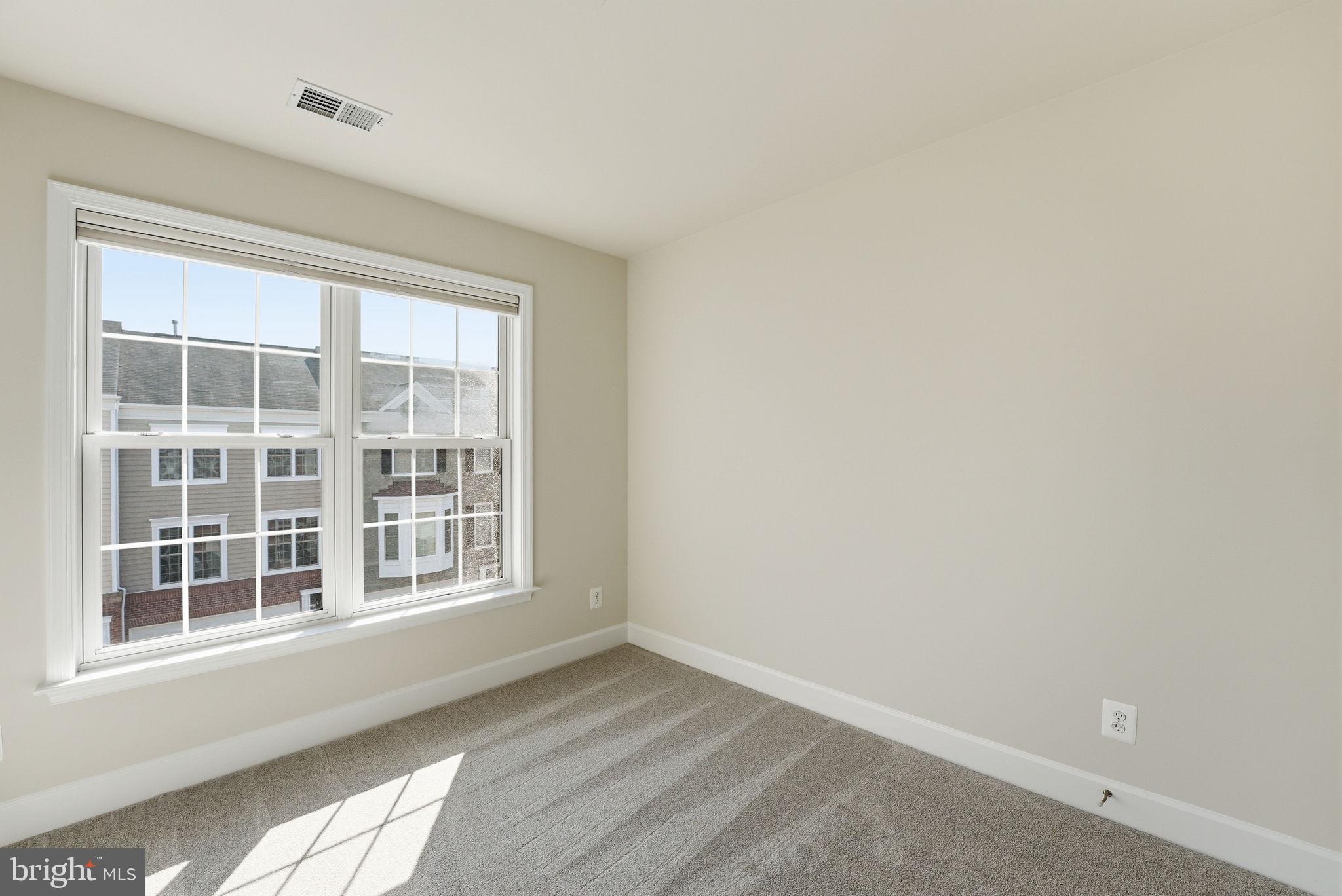 POTOMAC CLUB - Residential