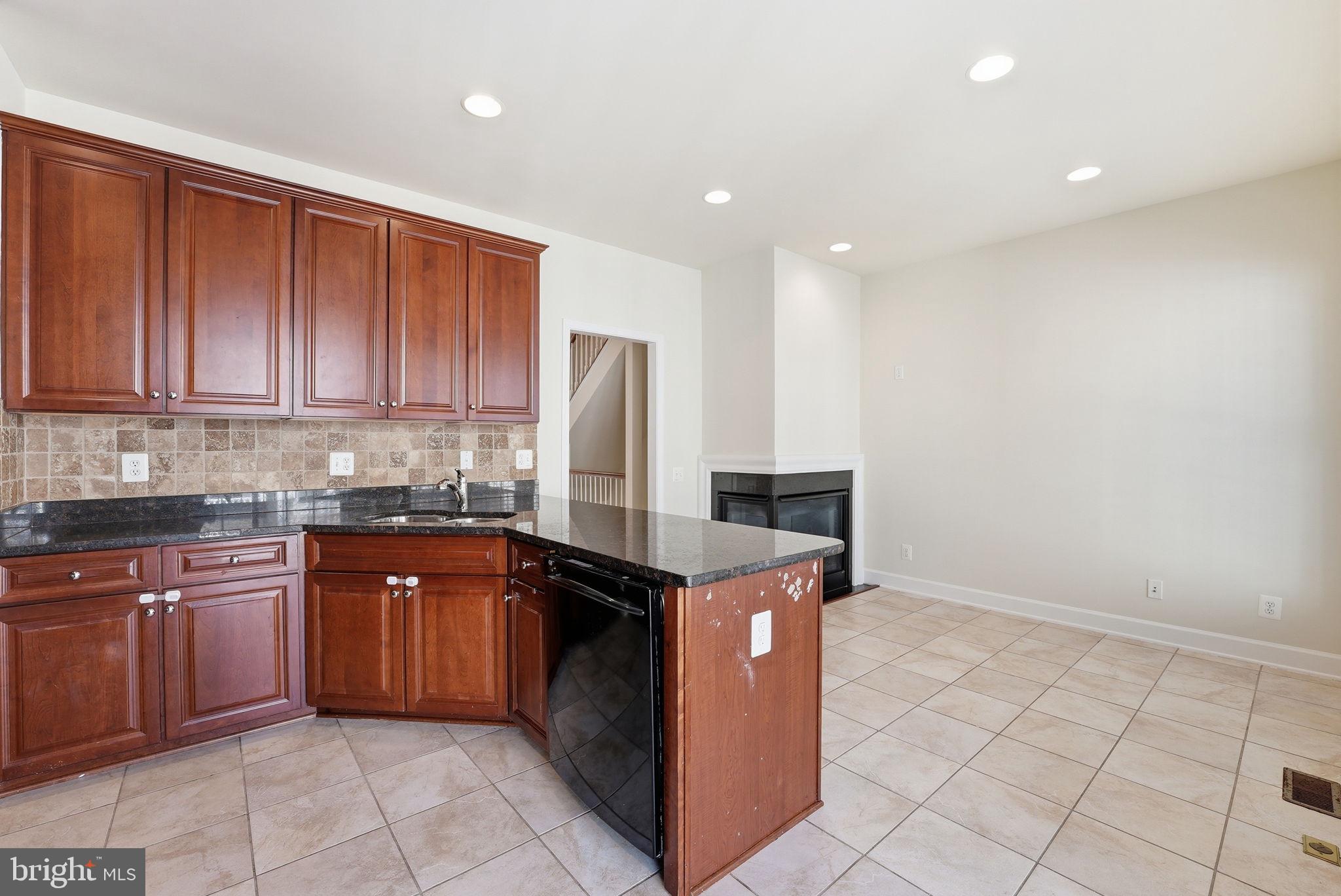 POTOMAC CLUB - Residential