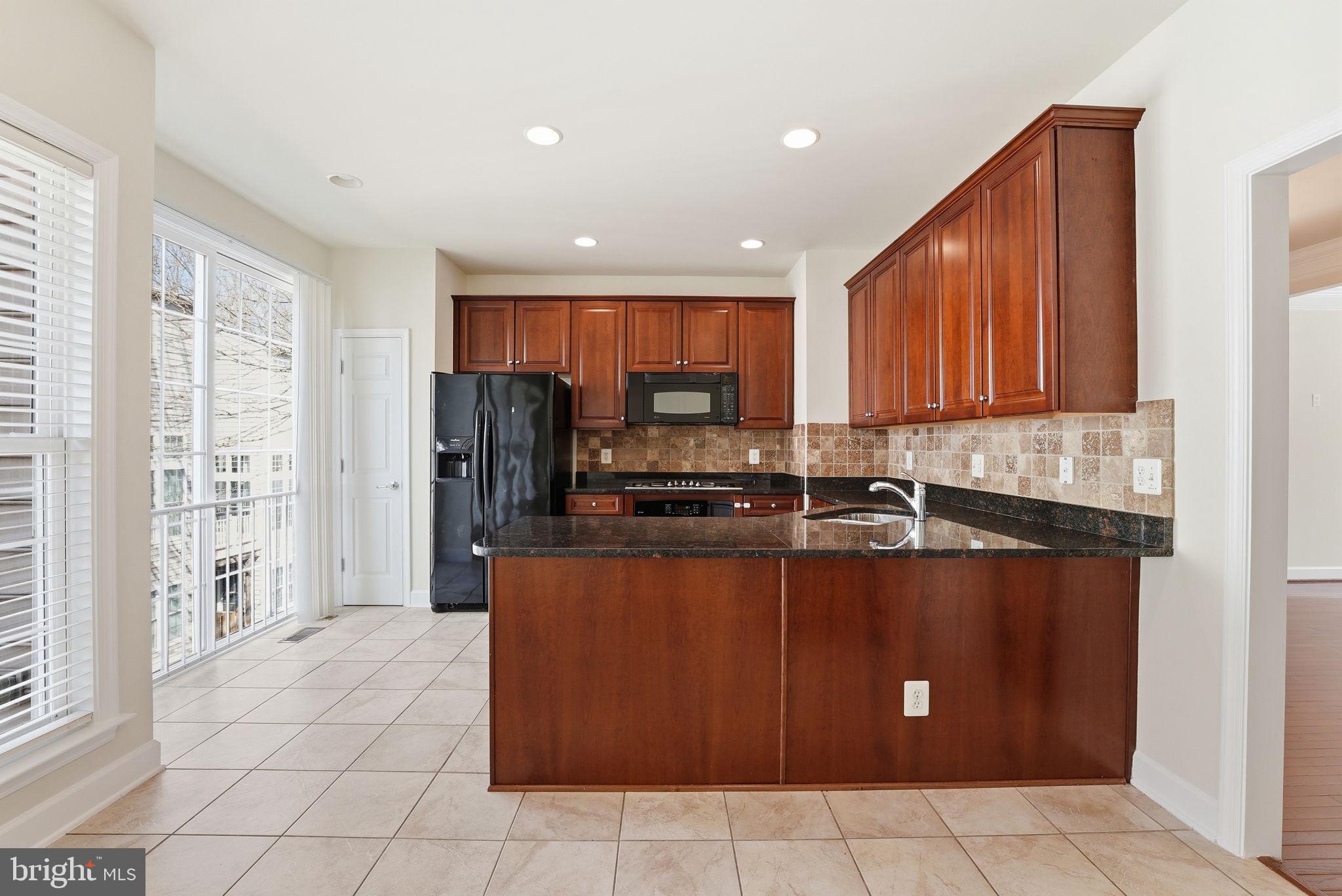 POTOMAC CLUB - Residential