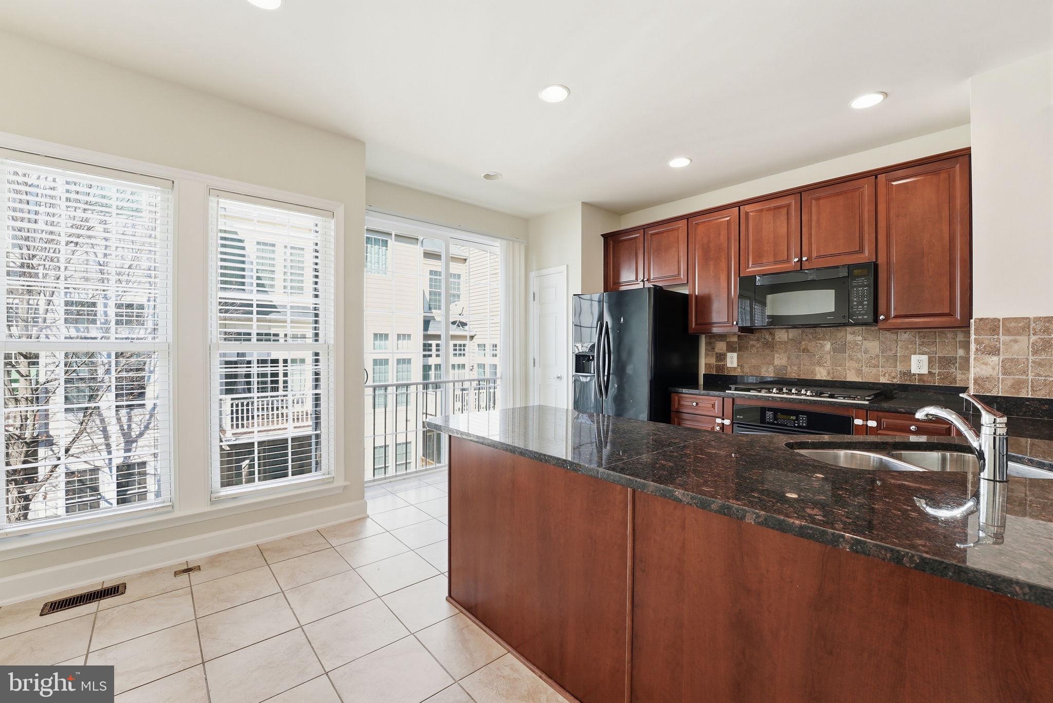 POTOMAC CLUB - Residential