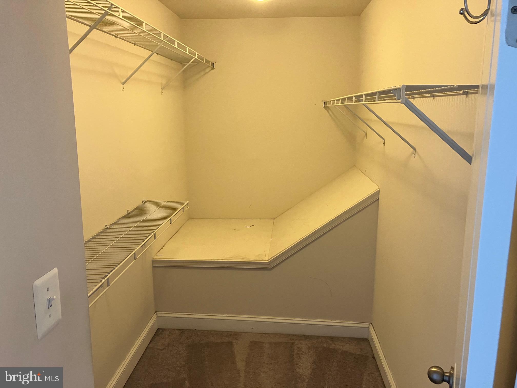 STONEY RUN - Residential