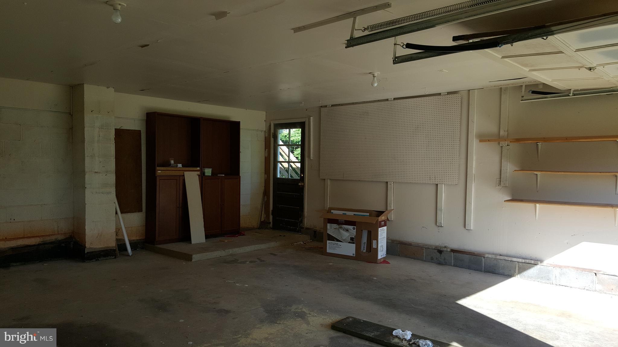 GYPSUM HILL - Residential Lease