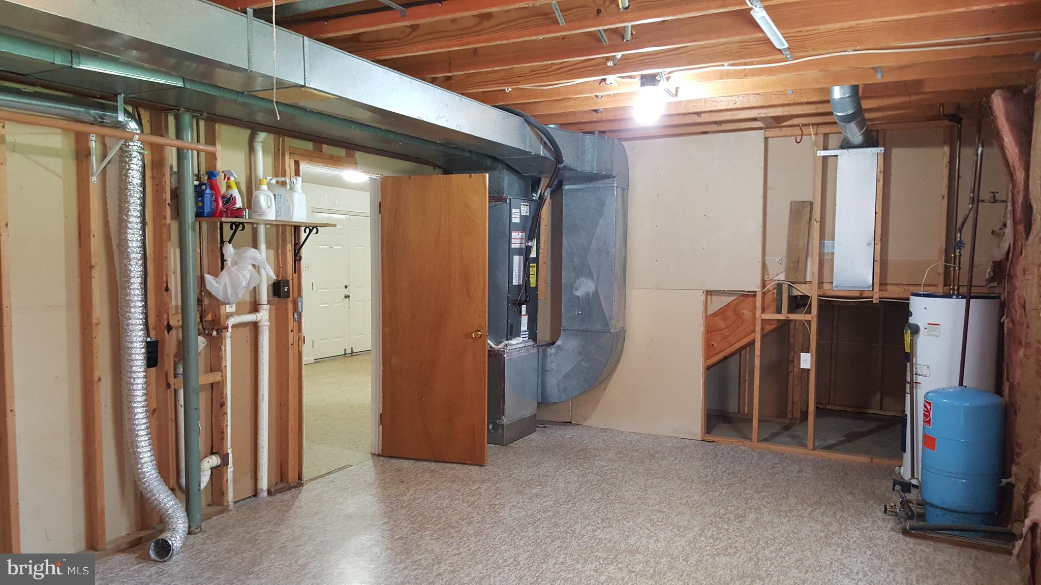 GYPSUM HILL - Residential Lease