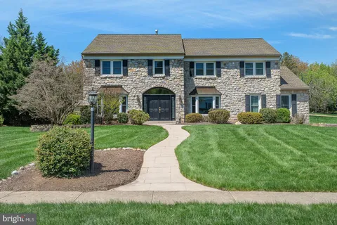 301 Richard Way, Collegeville, PA MLS: PAMC2133730