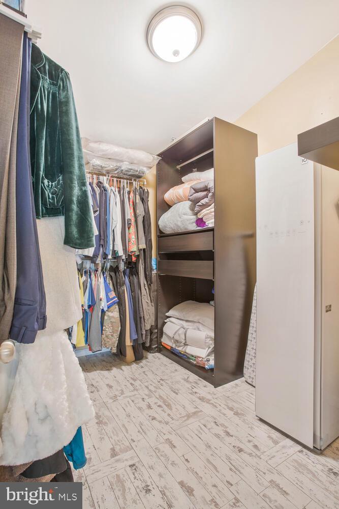 SAN FRANCISCO BY THE BAY - Residential Lease