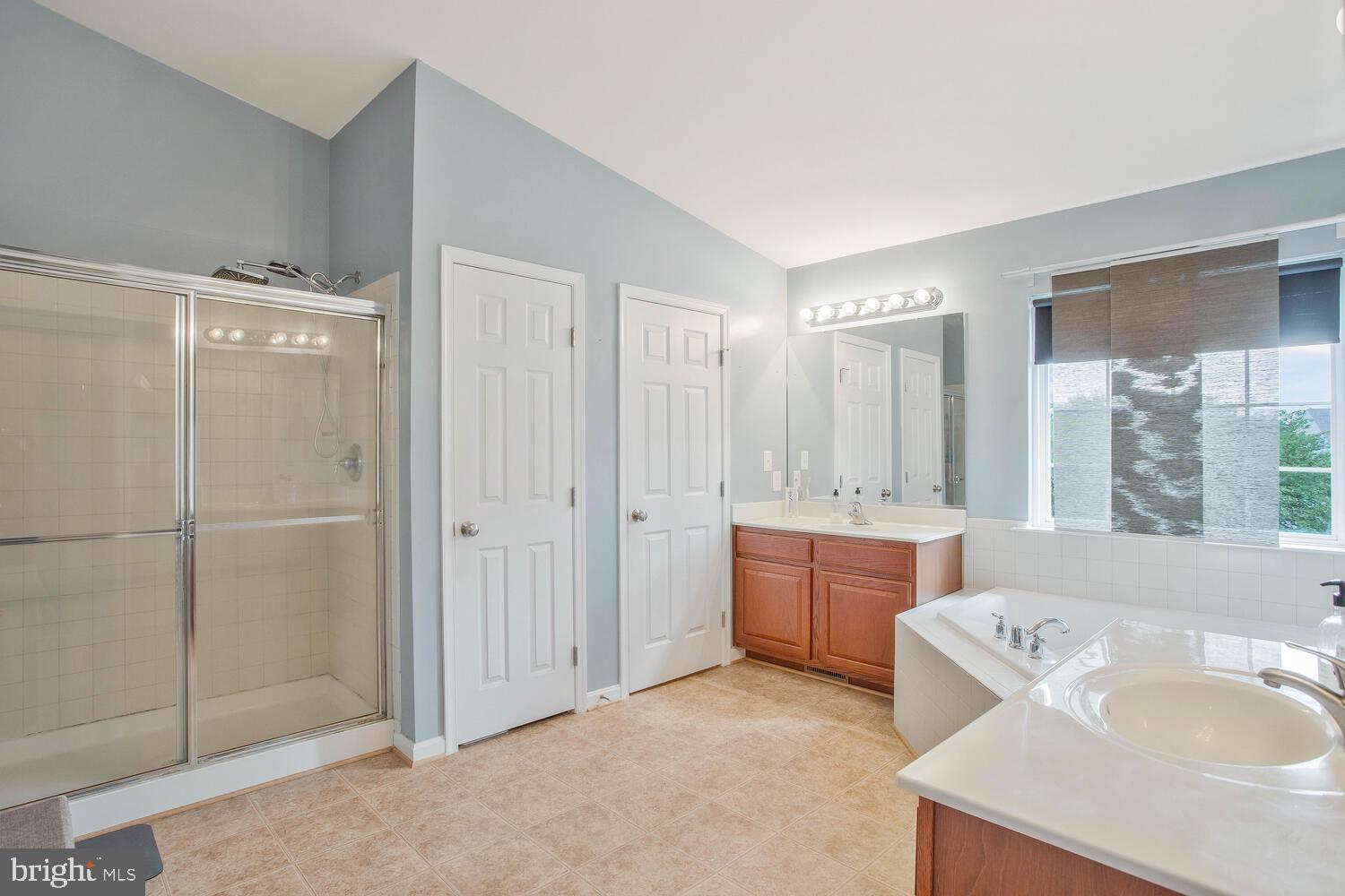 SAN FRANCISCO BY THE BAY - Residential Lease