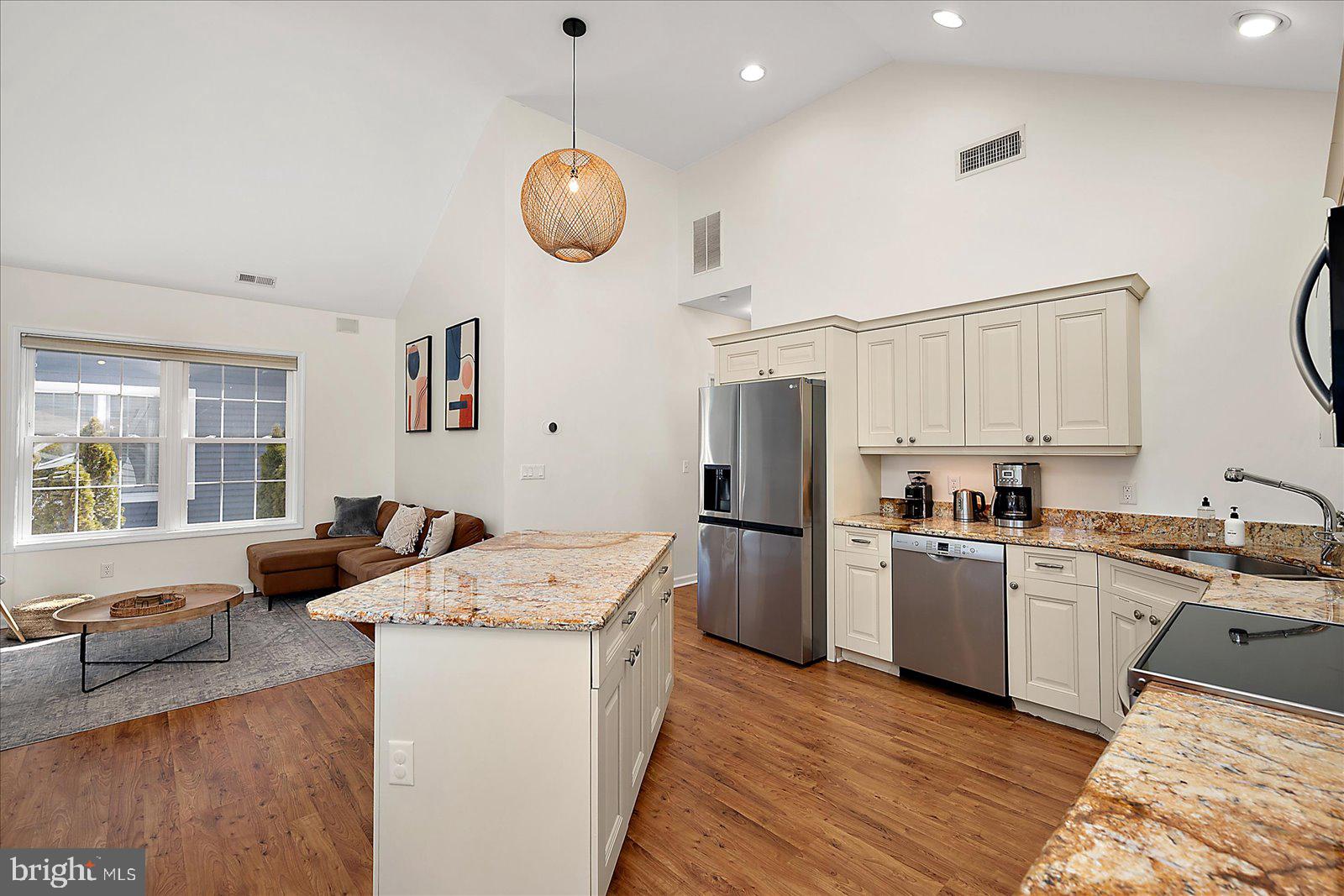 MONTEGO BAY - Residential