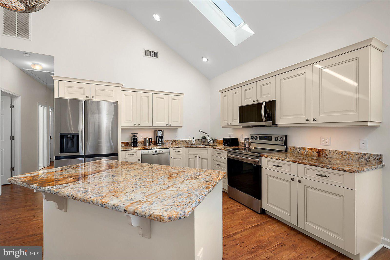 MONTEGO BAY - Residential