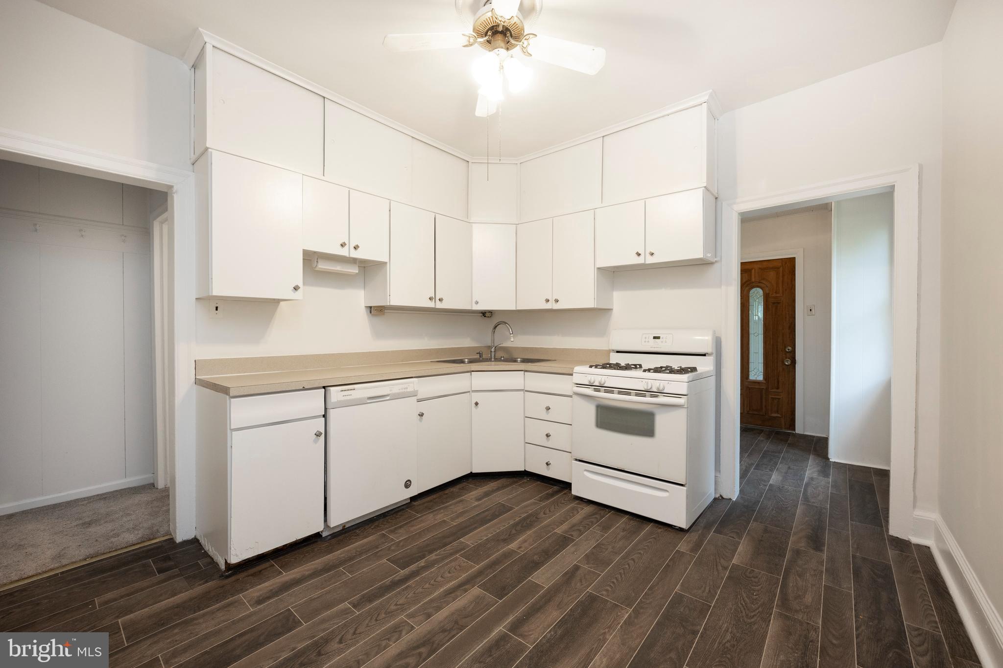 WESTINGHOUSE VLG - Residential