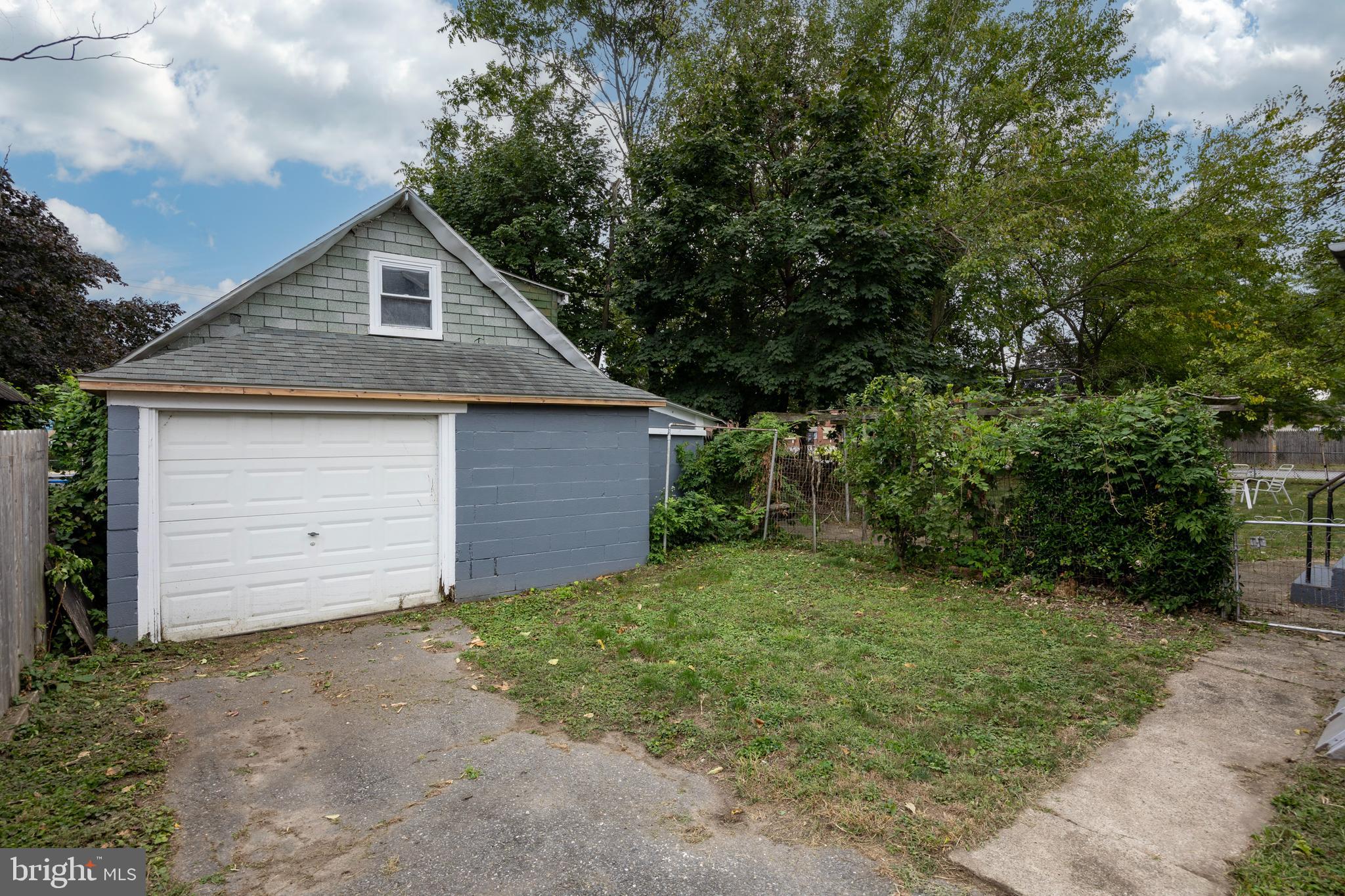 WESTINGHOUSE VLG - Residential