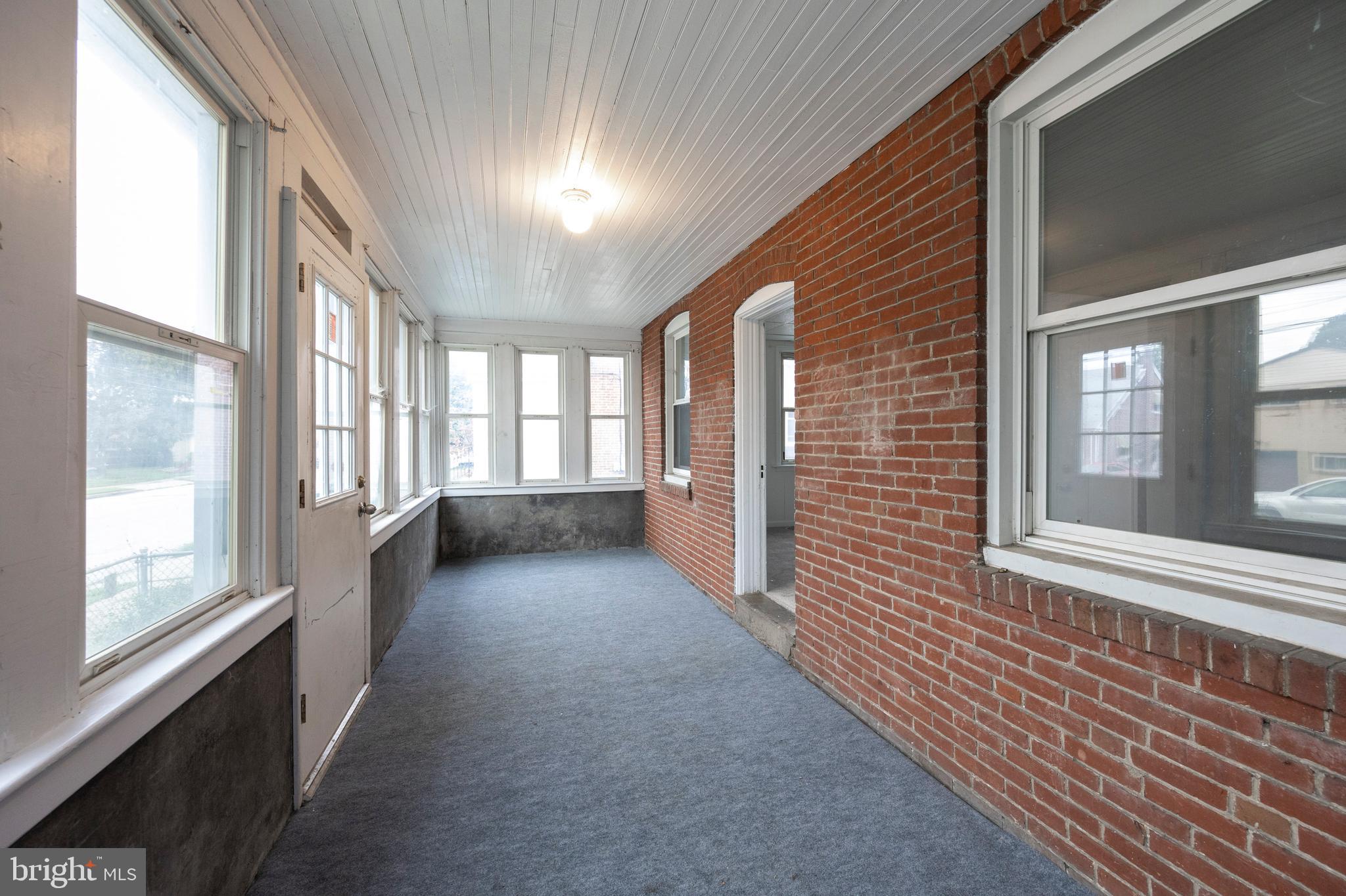 WESTINGHOUSE VLG - Residential