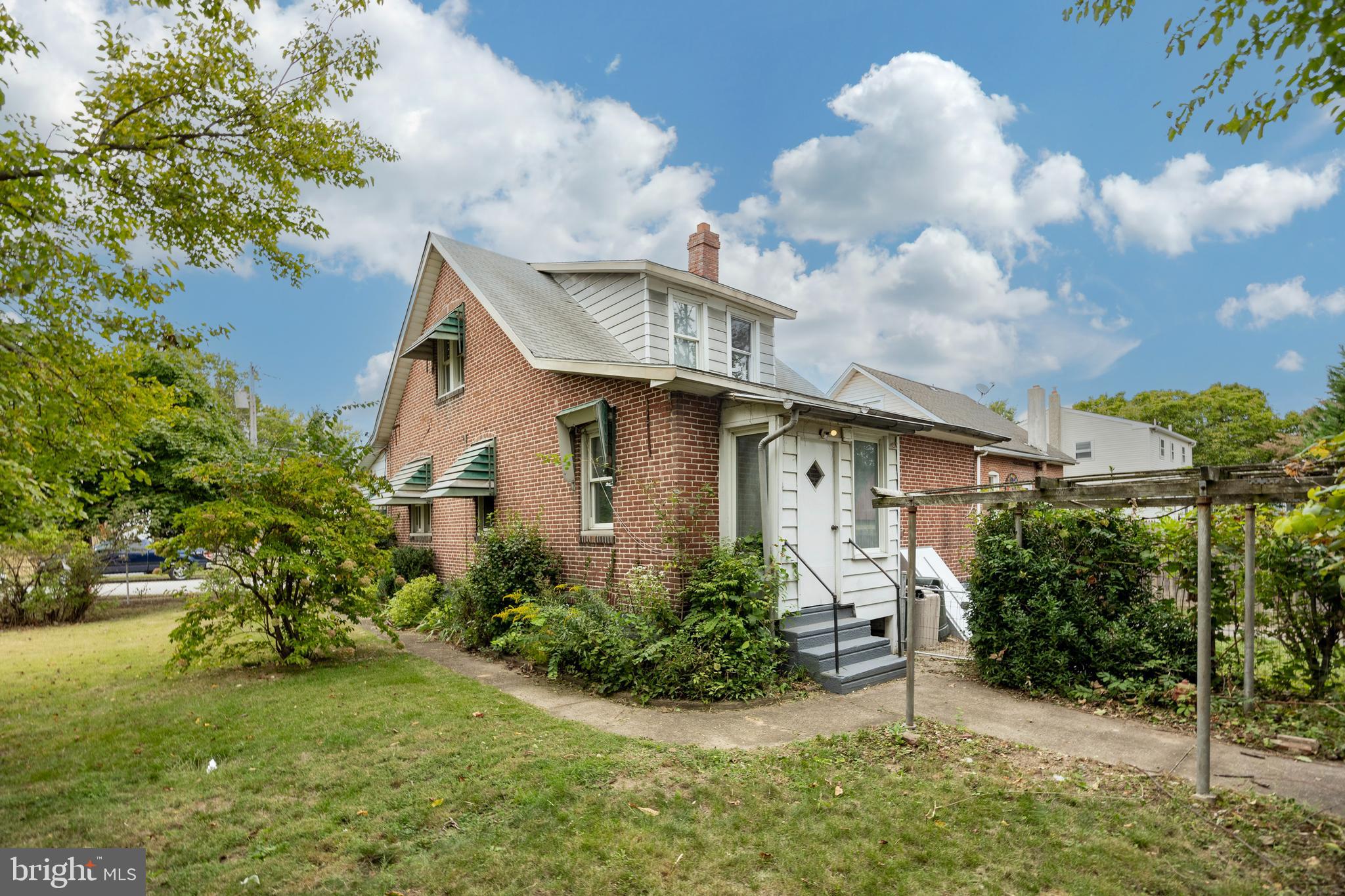 WESTINGHOUSE VLG - Residential