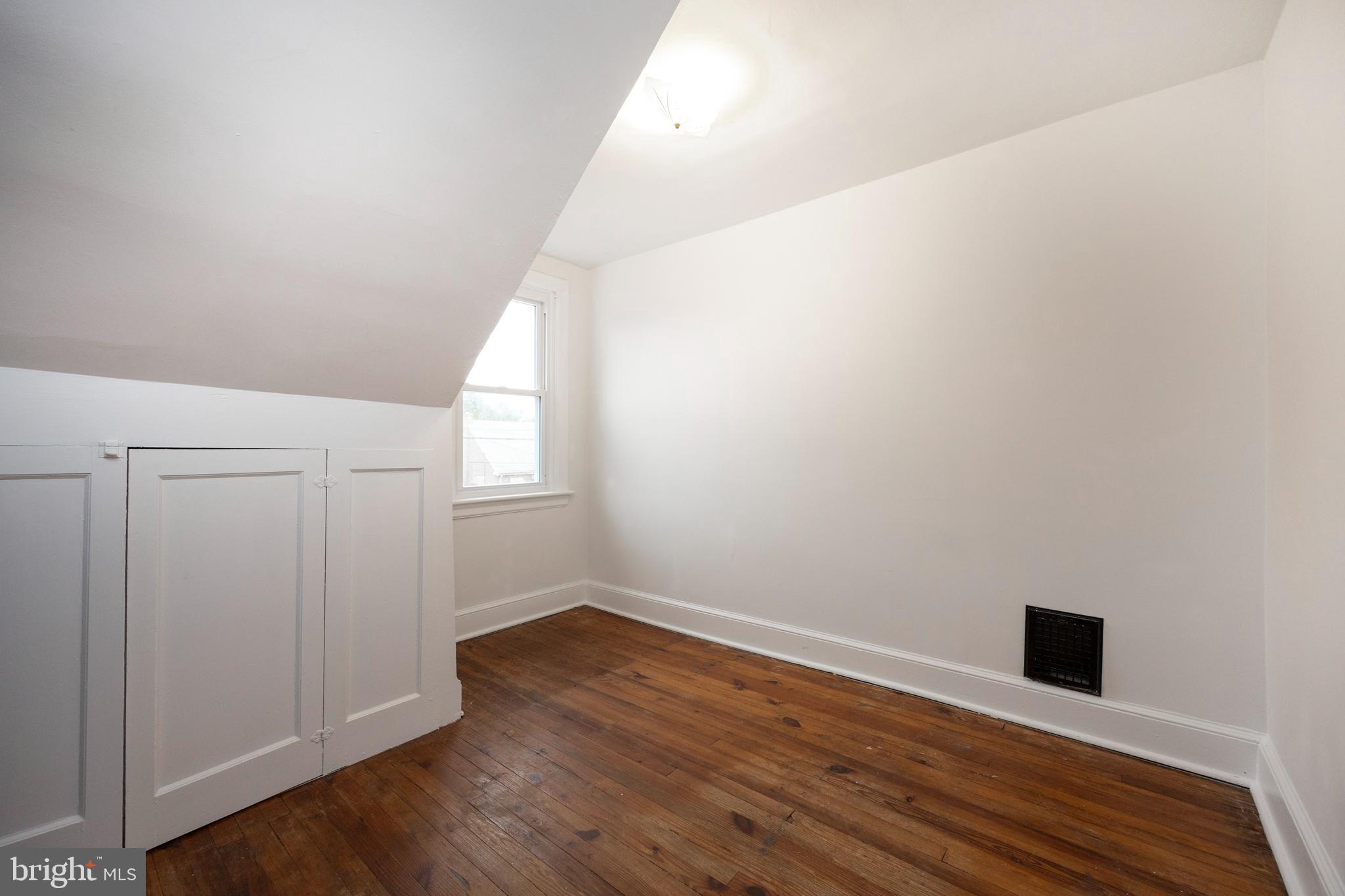 WESTINGHOUSE VLG - Residential