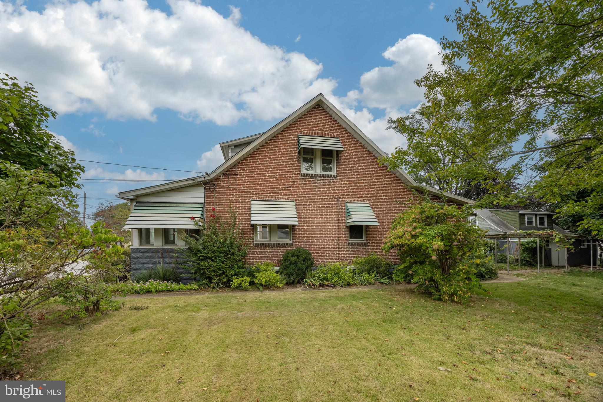 WESTINGHOUSE VLG - Residential