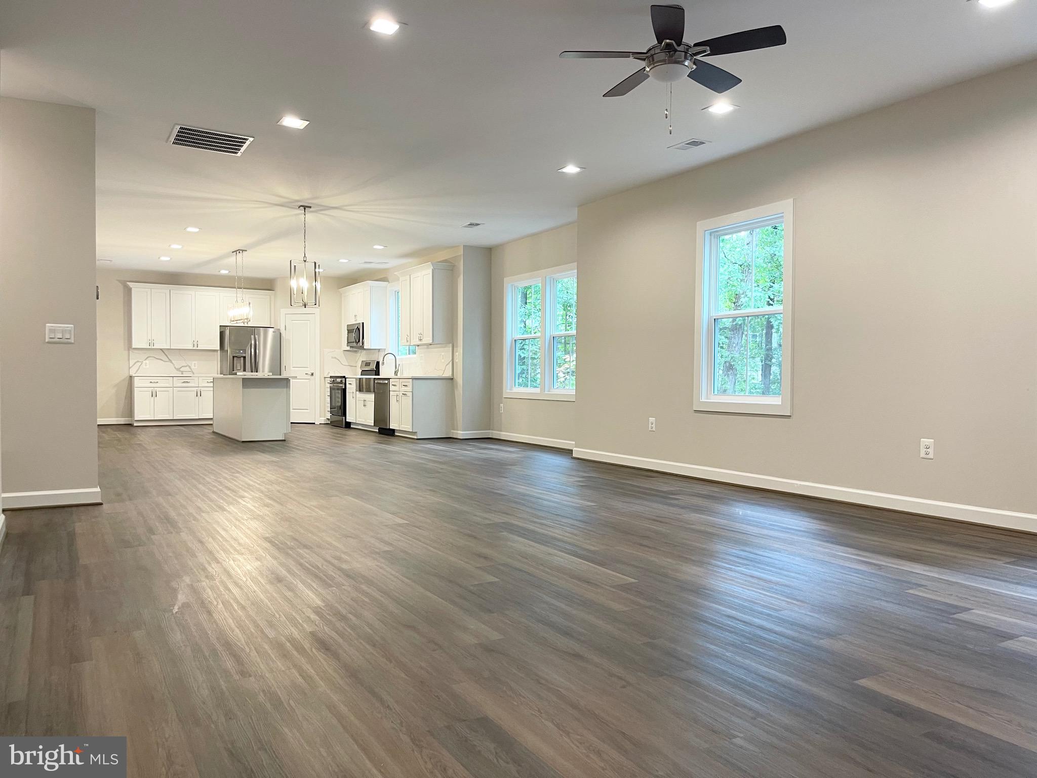 LAKE OF THE WOODS - Residential Lease