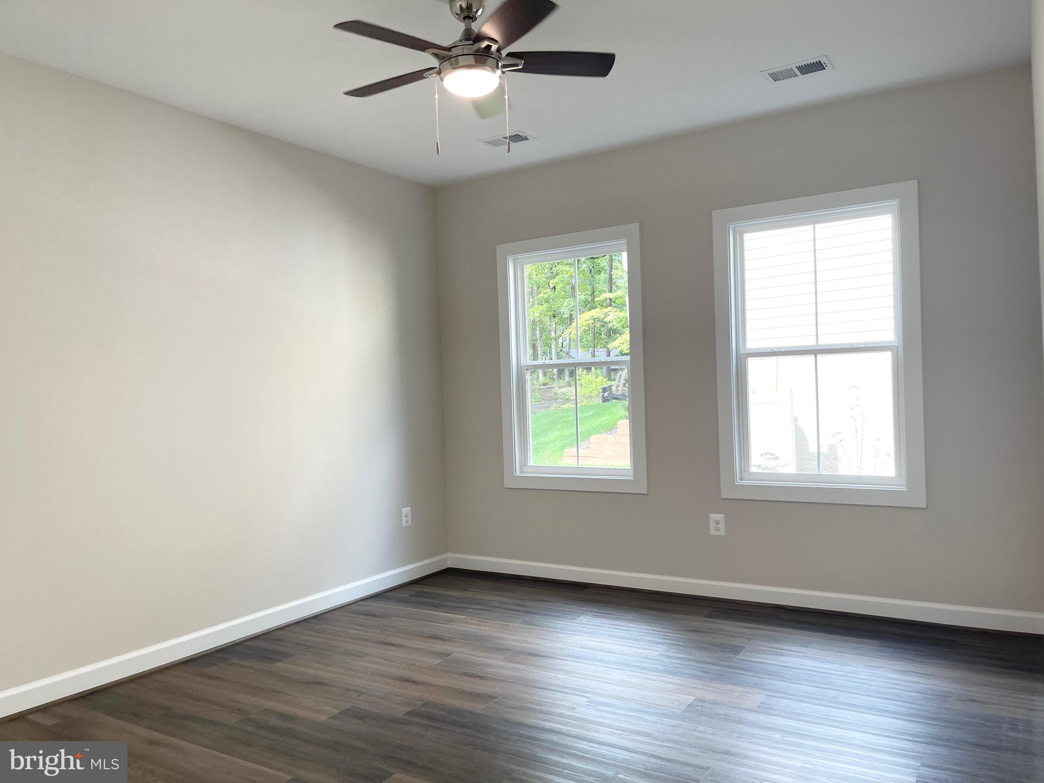 LAKE OF THE WOODS - Residential Lease