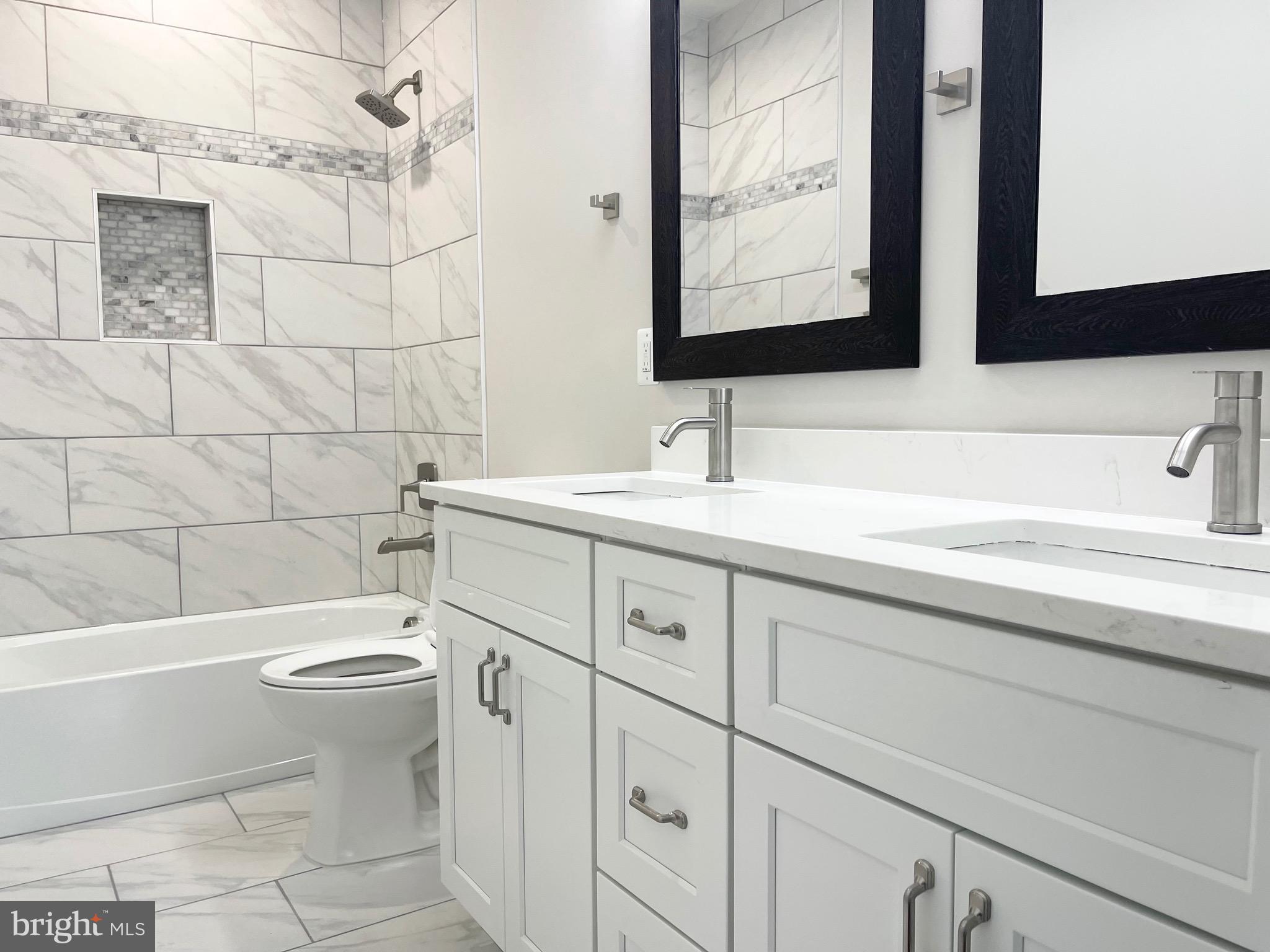 LAKE OF THE WOODS - Residential Lease