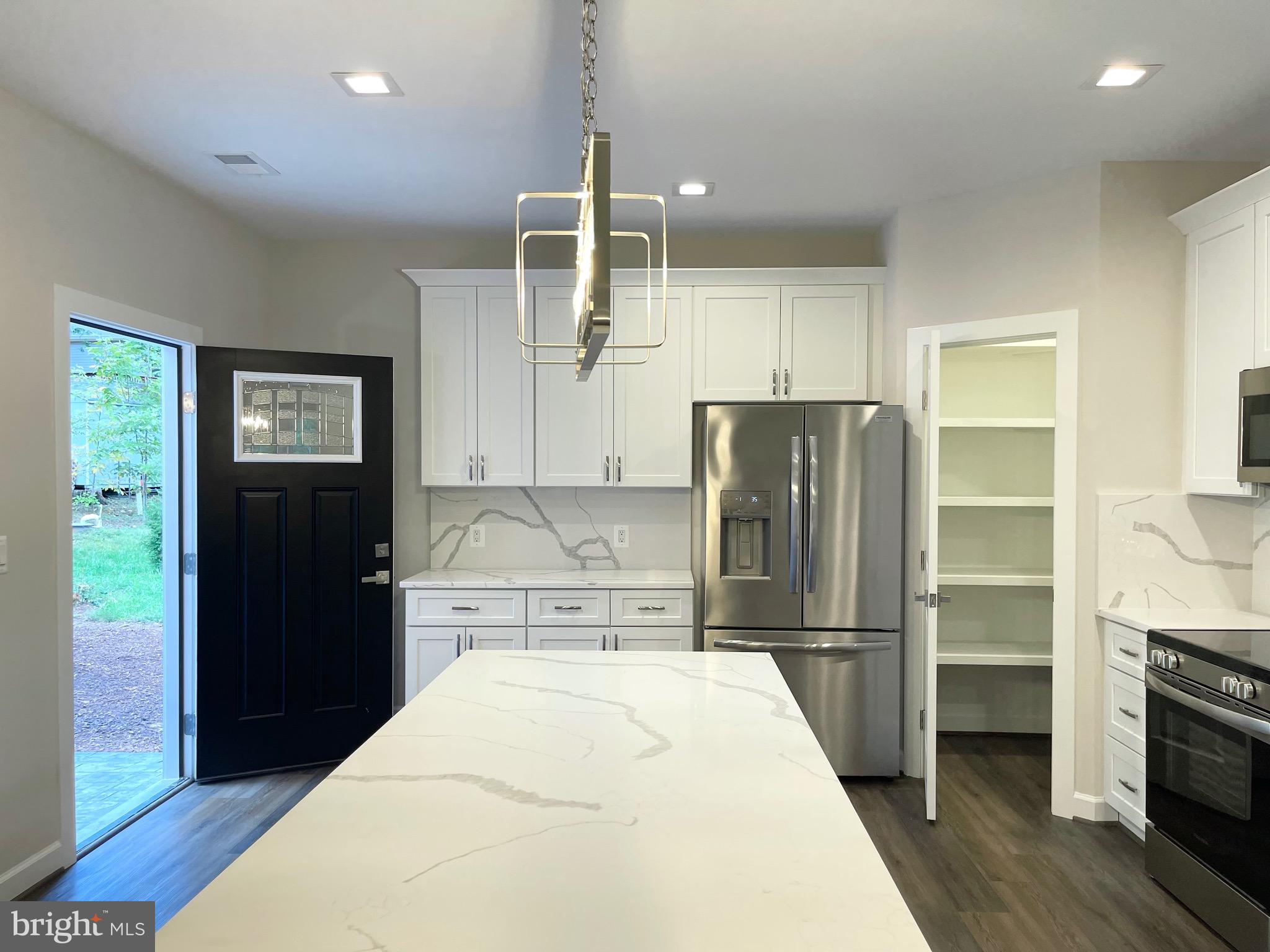 LAKE OF THE WOODS - Residential Lease